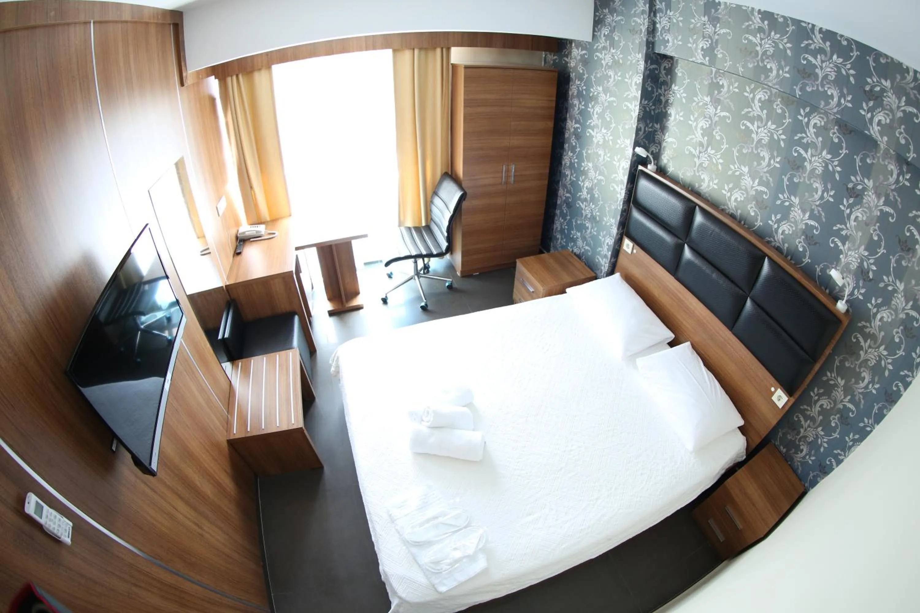 Photo of the whole room, Bed in Bayraktar Hotel