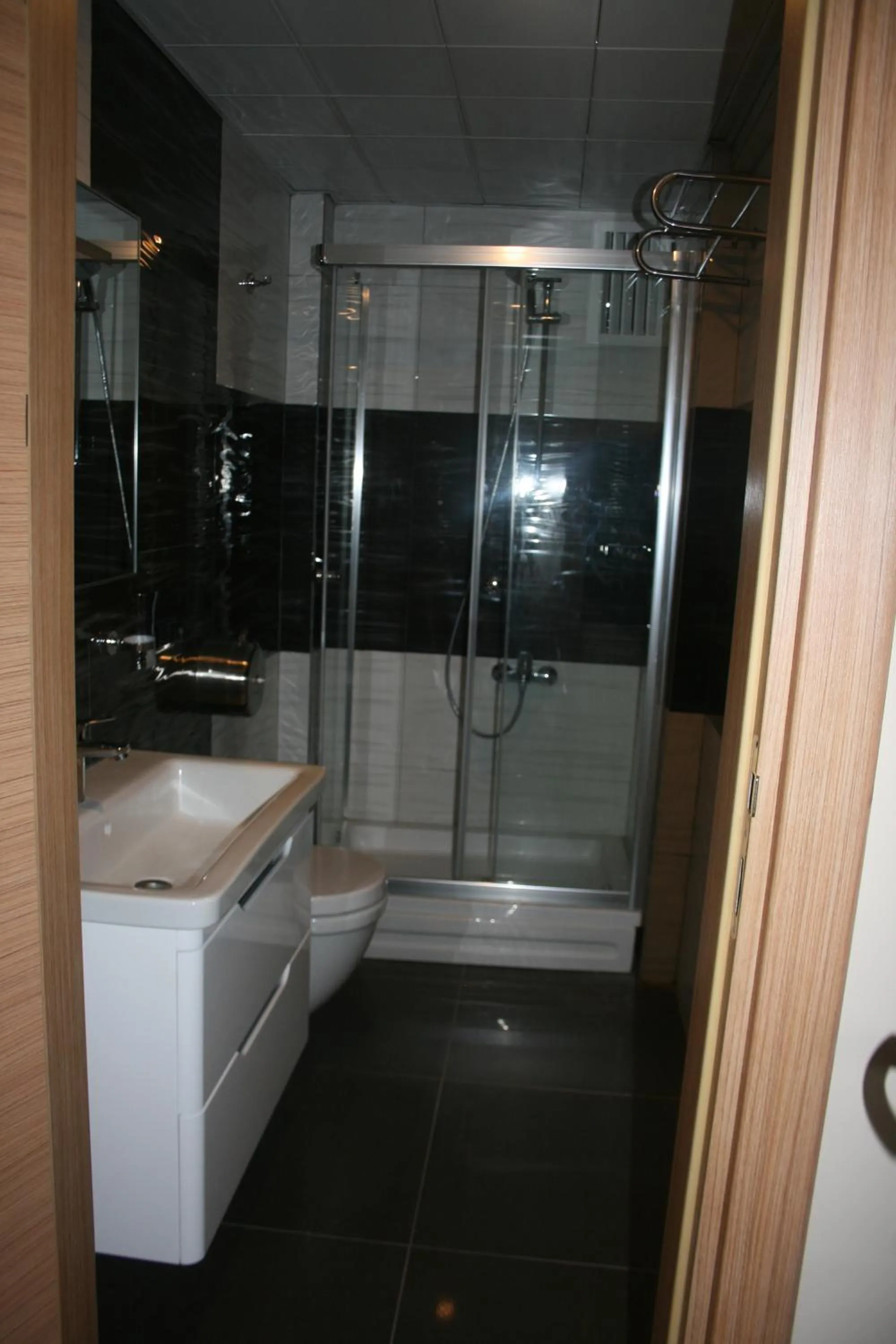 Bathroom in Bayraktar Hotel