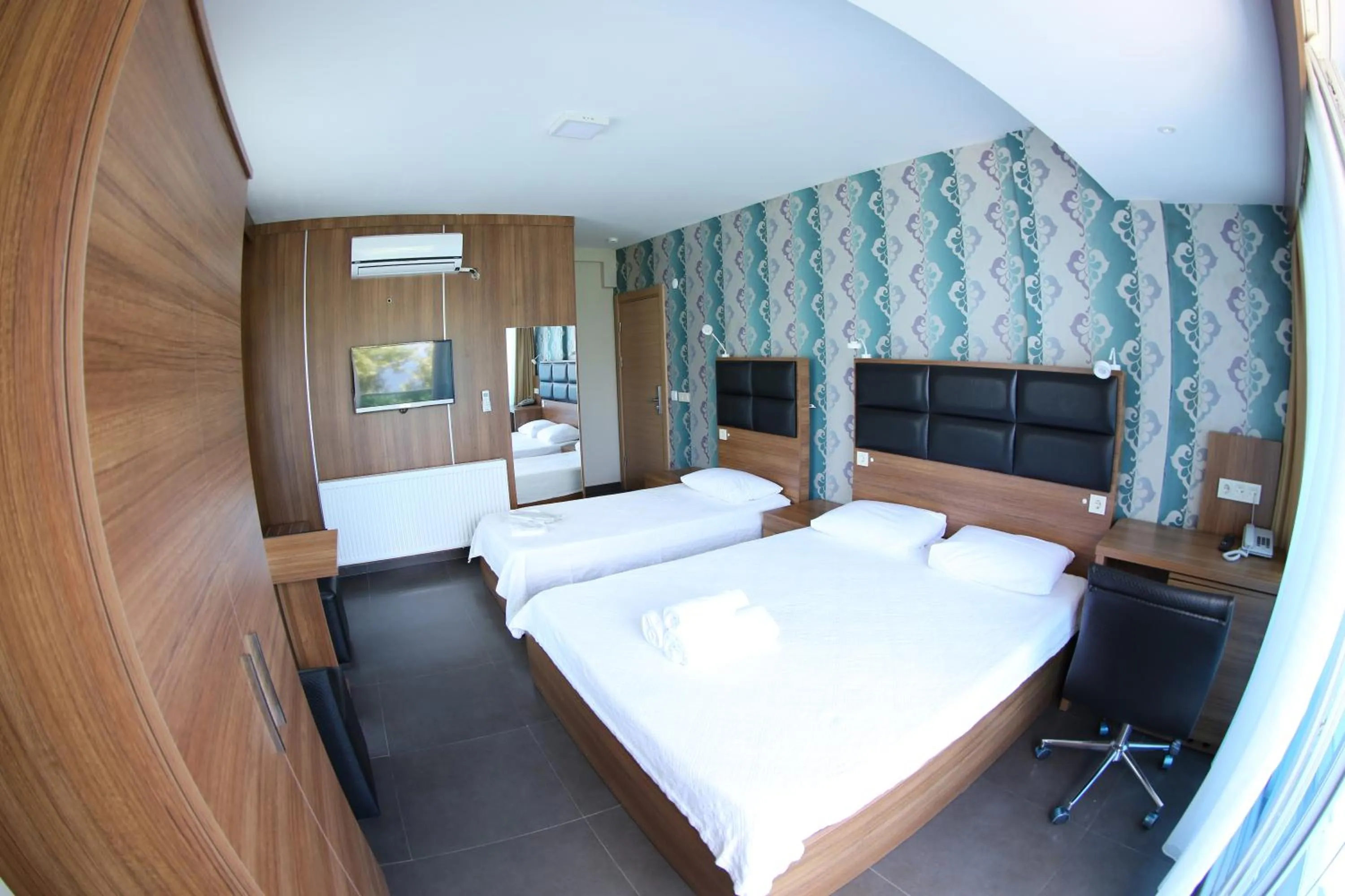 Photo of the whole room, Bed in Bayraktar Hotel