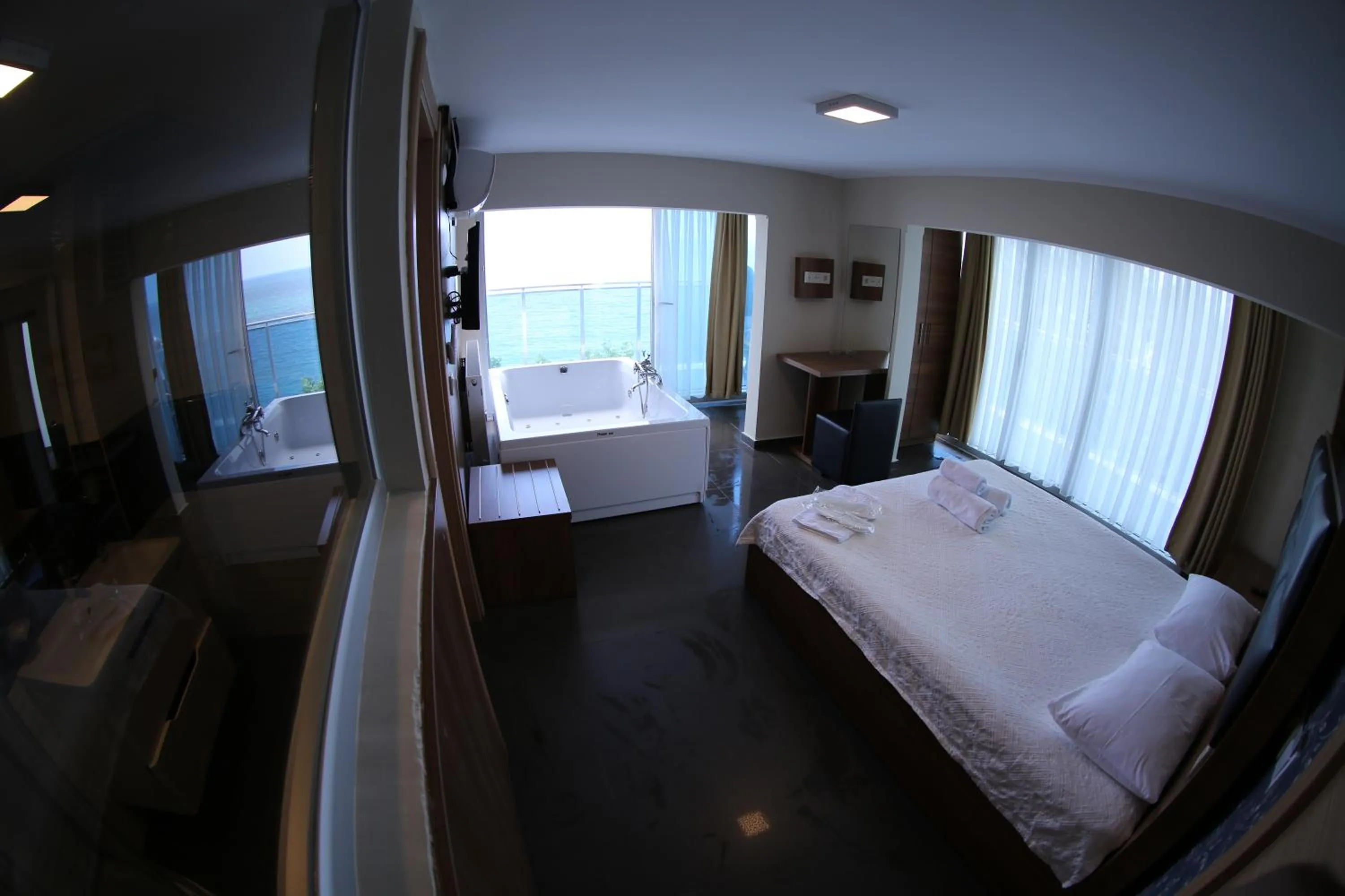 Photo of the whole room, Bed in Bayraktar Hotel