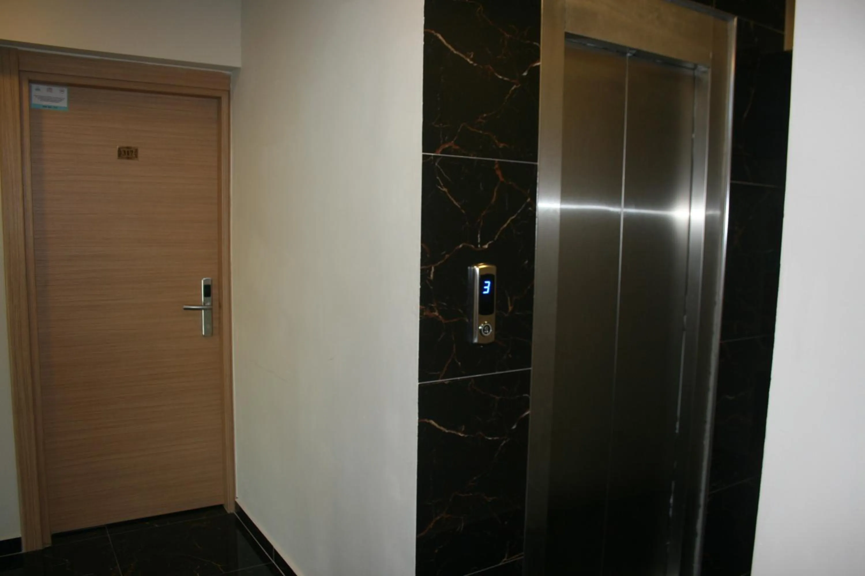 Decorative detail in Bayraktar Hotel