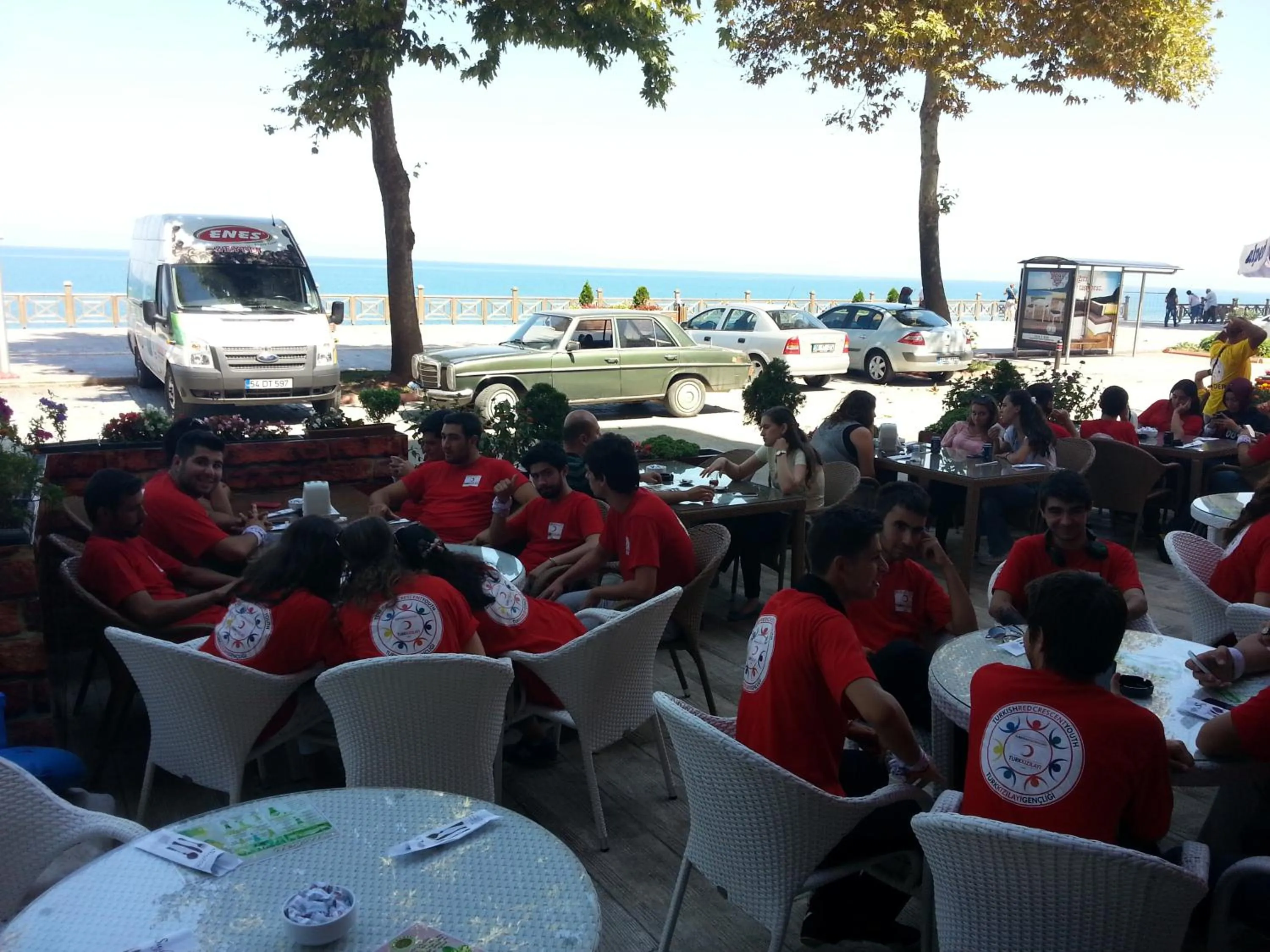 Restaurant/places to eat in Bayraktar Hotel