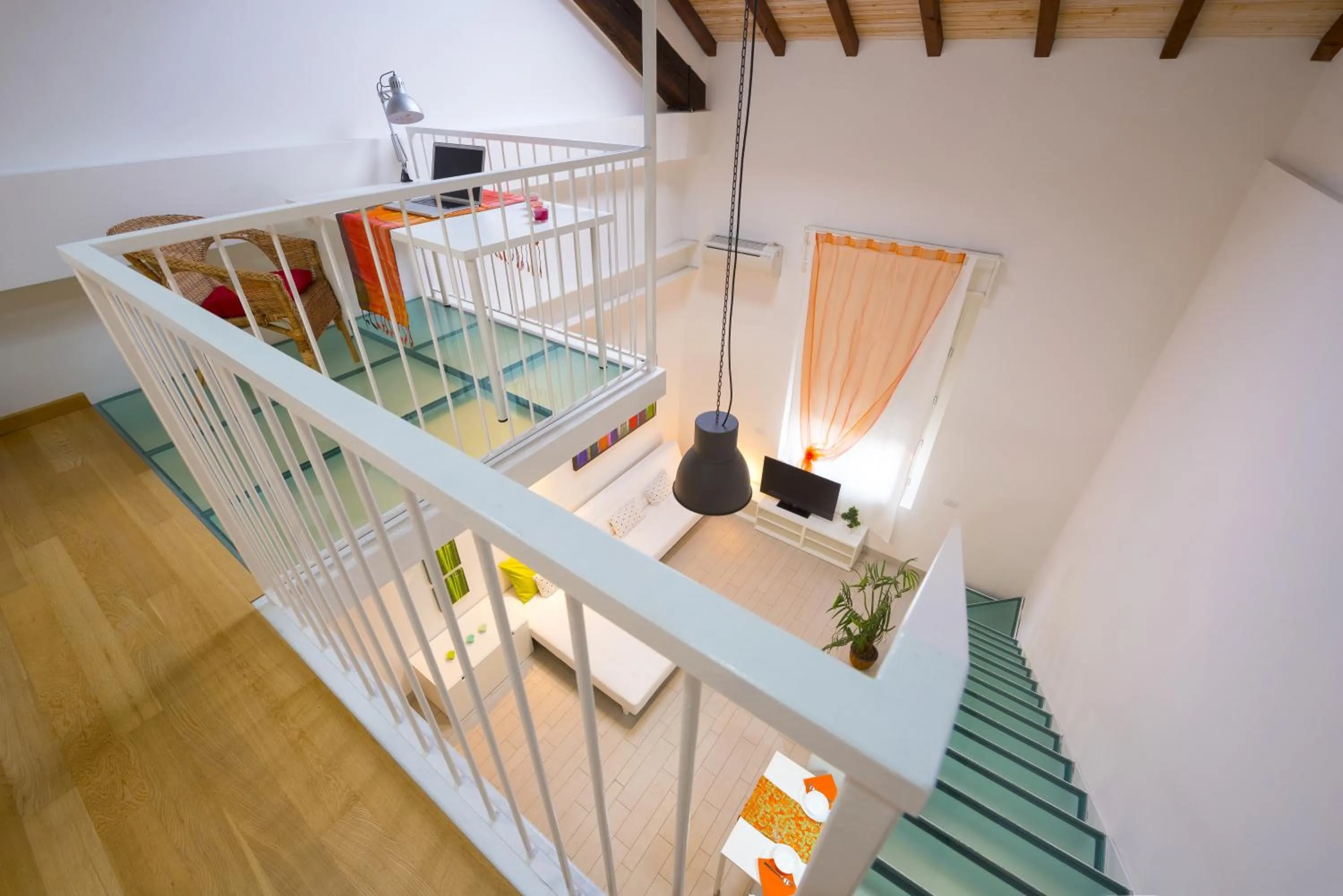 Decorative detail in Via Breda 120