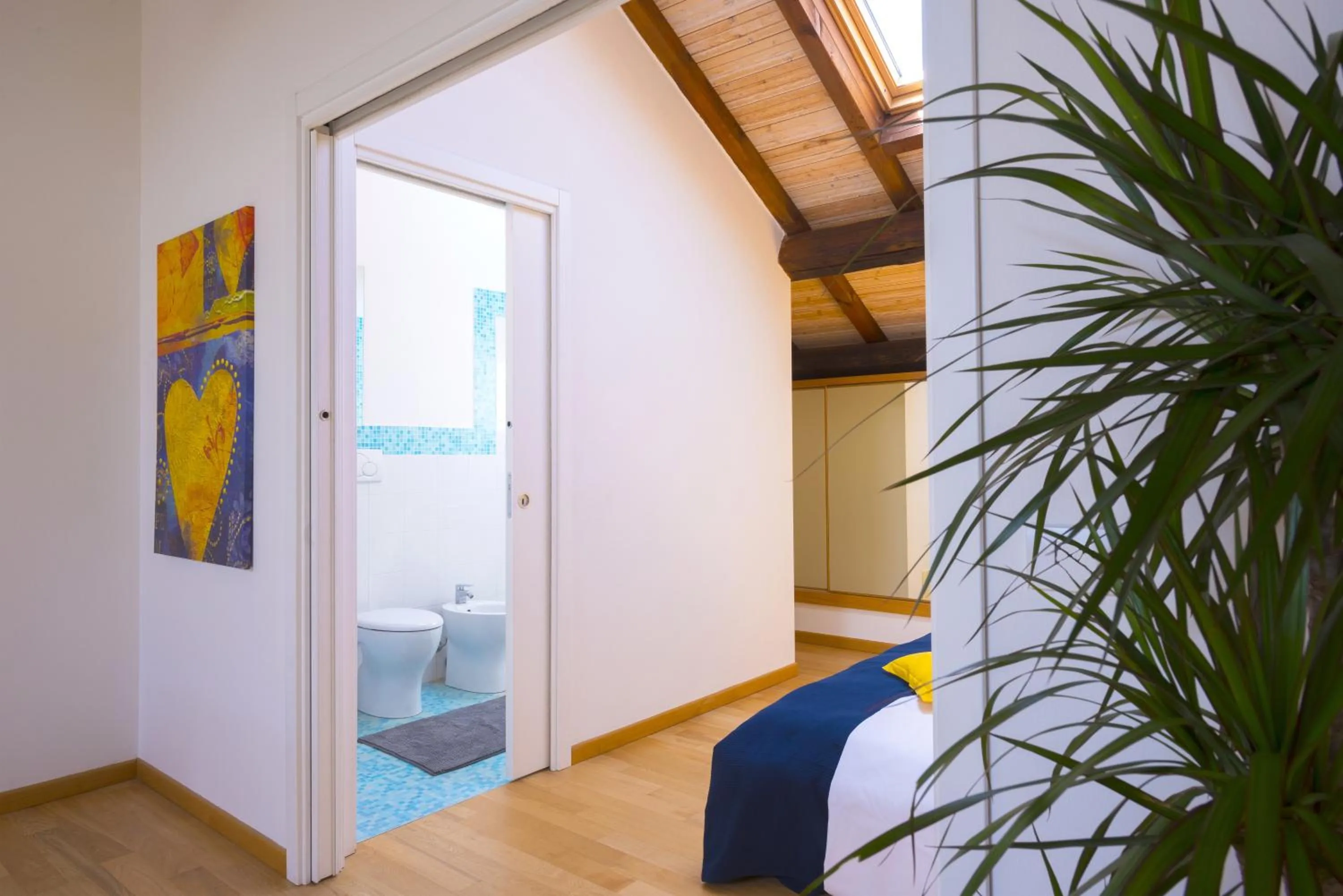 Decorative detail in Via Breda 120