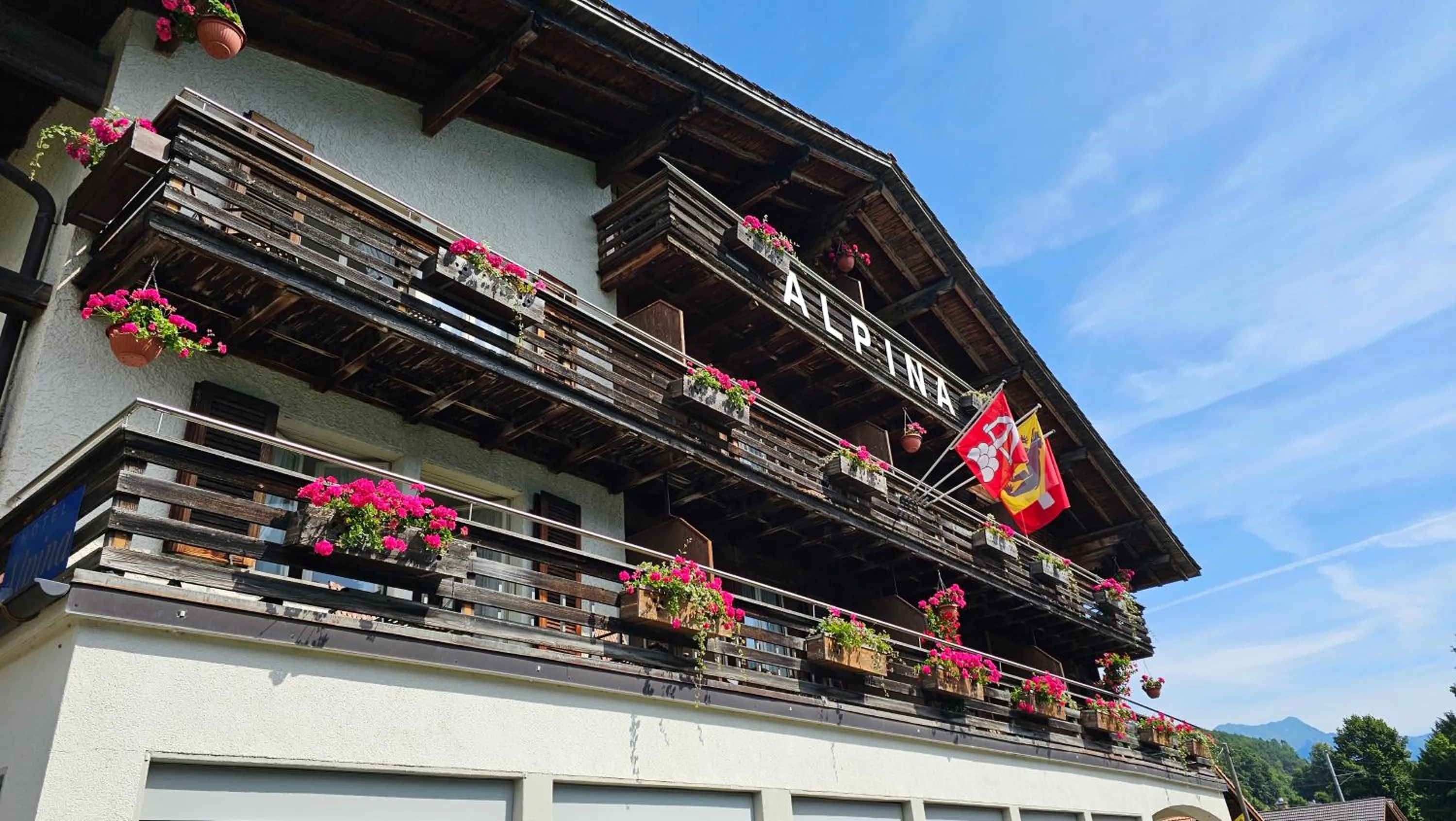 Property building in Alpina Boutique Hotel Interlaken - Ringgenberg - Adults only !