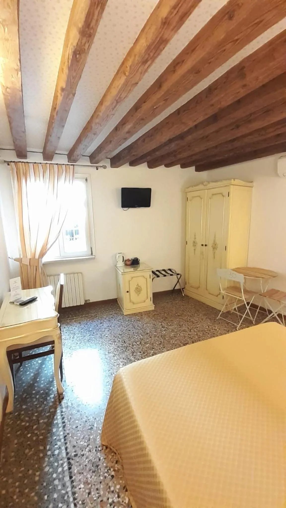 Photo of the whole room, Bed in Locanda Barbarigo