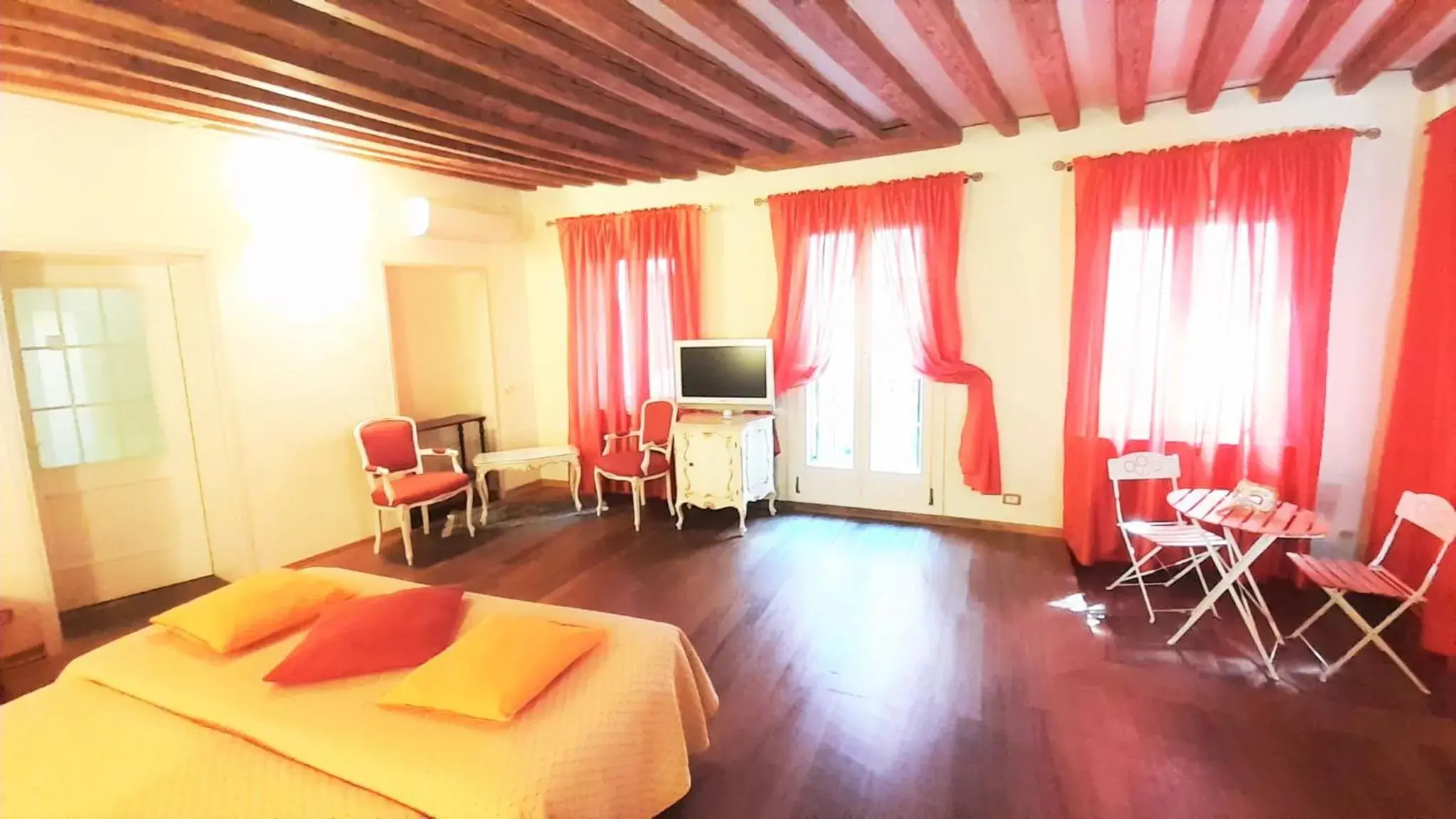 Photo of the whole room, Bed in Locanda Barbarigo Photo of the whole room, Bed in Locanda Barbarigo