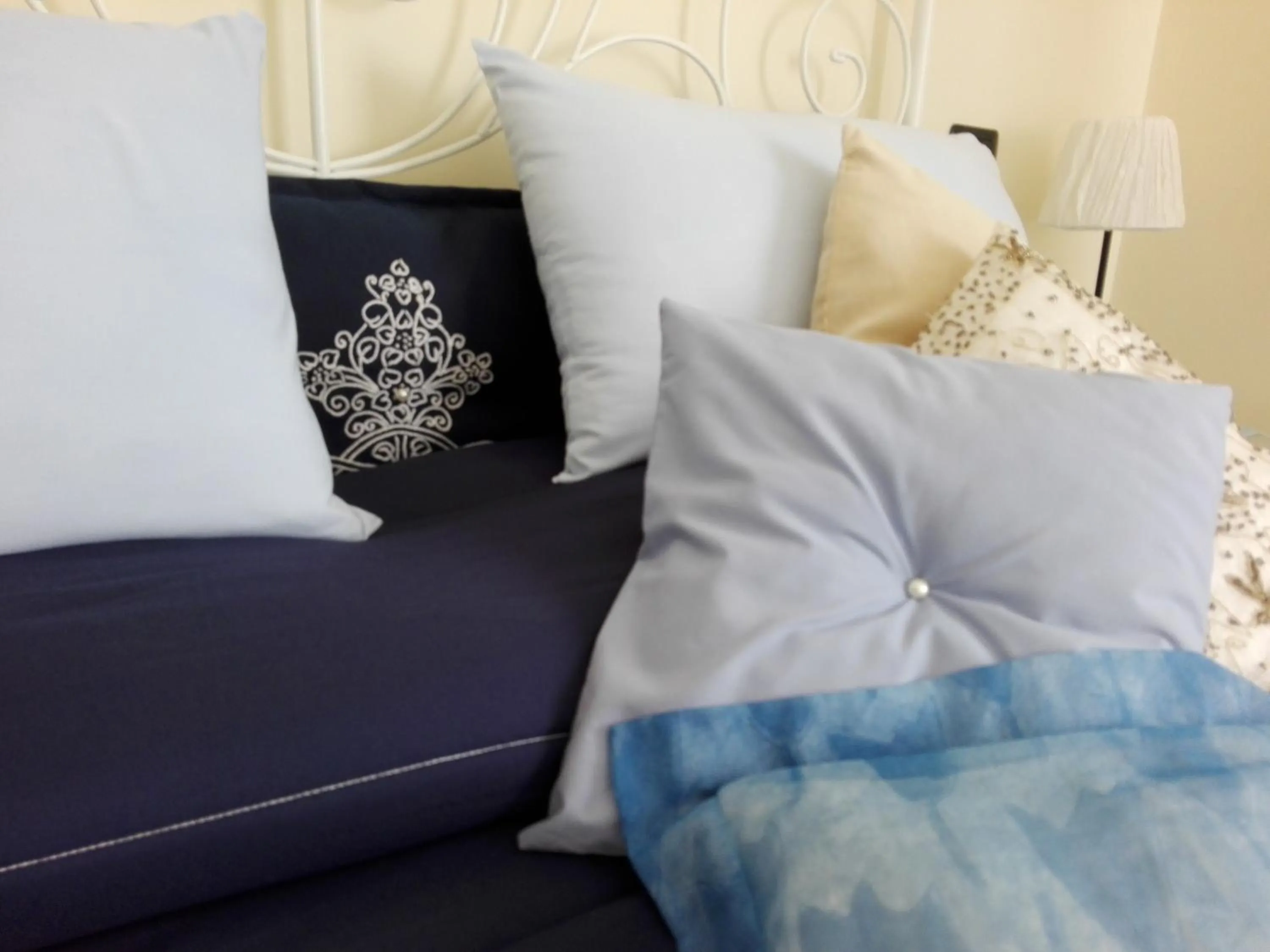 Photo of the whole room in Casa Iovara