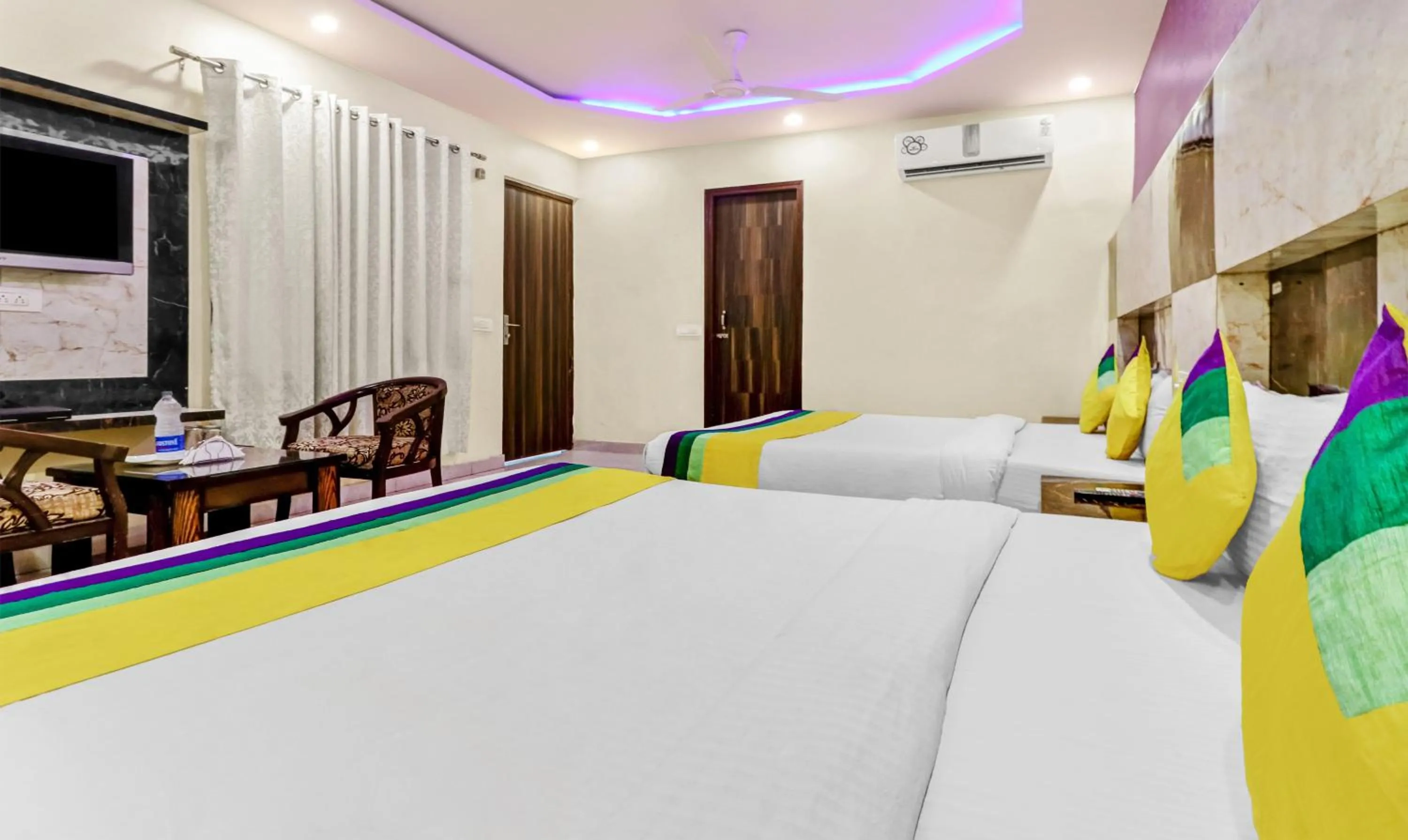 Bed in Hotel Royal Residency Near ISBT-Max Hospital Mohali Chandigarh