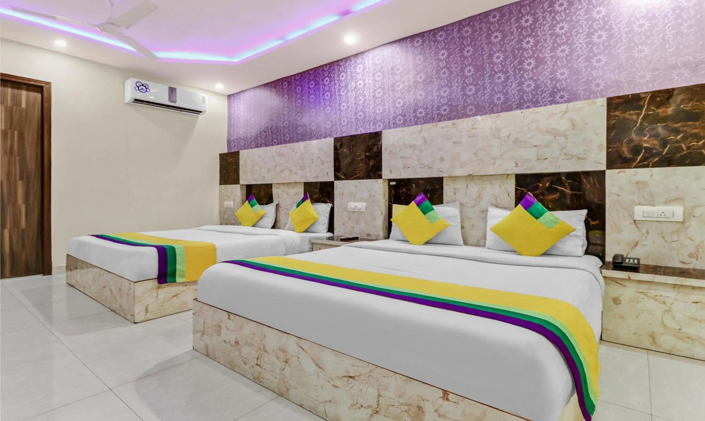 Bed in Hotel Royal Residency Near ISBT-Max Hospital Mohali Chandigarh