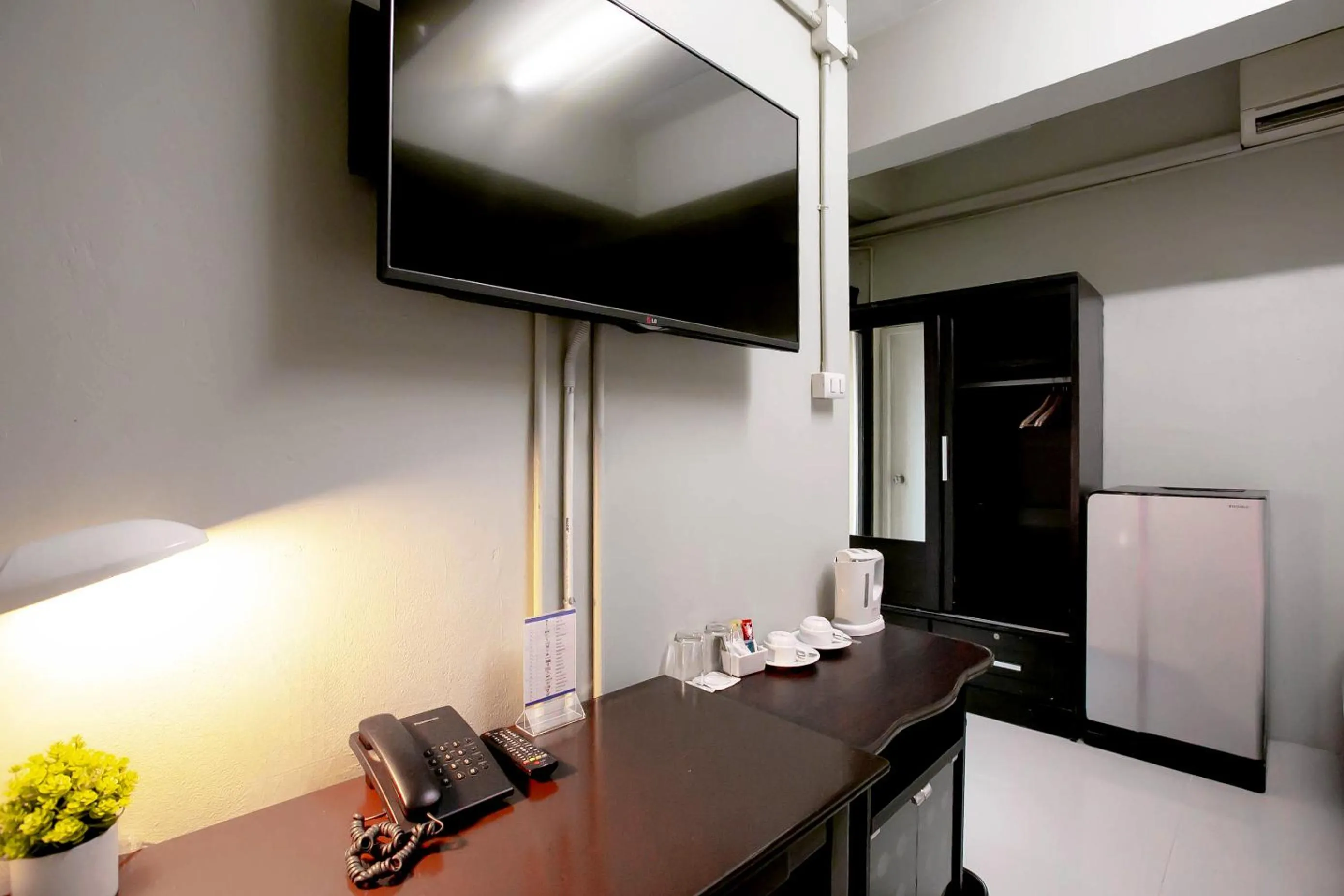 TV and multimedia in Annex Lumpini Bangkok