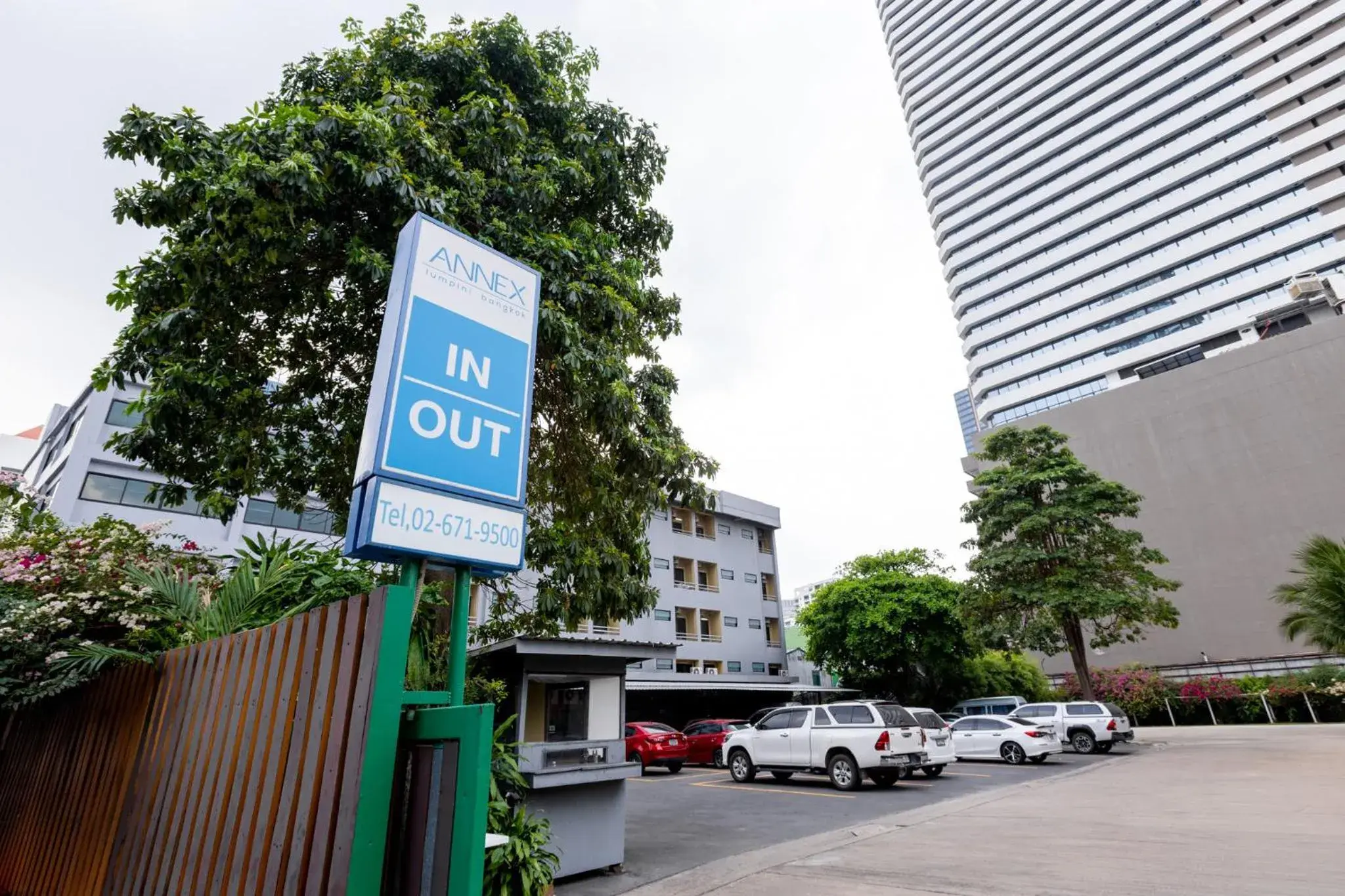 Property building in Annex Lumpini Bangkok Property building in Annex Lumpini Bangkok