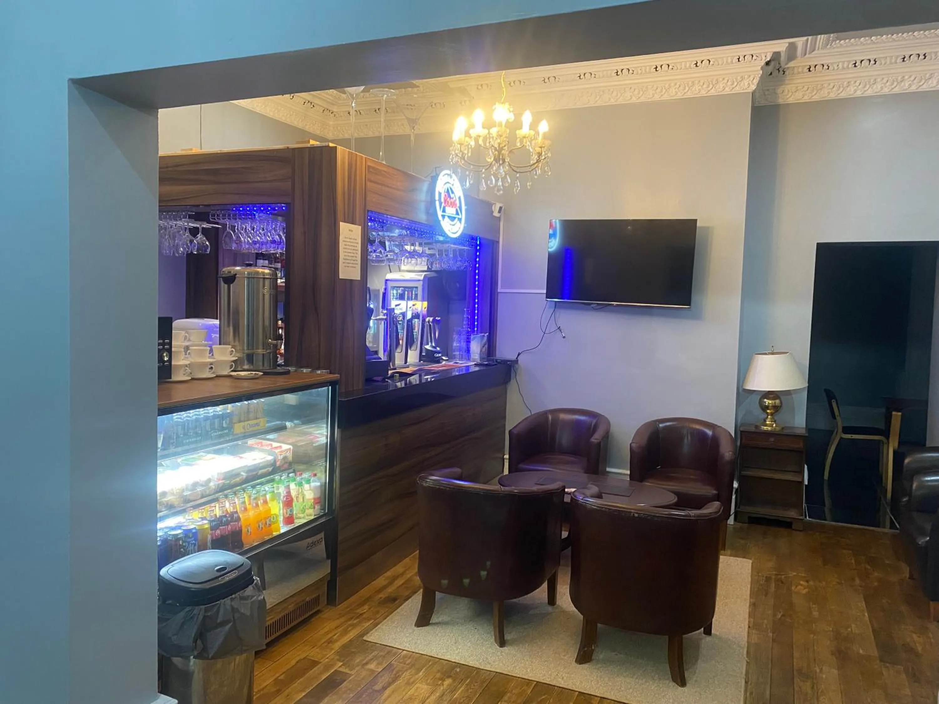 Lounge or bar in The Clifton Hotel Newcastle