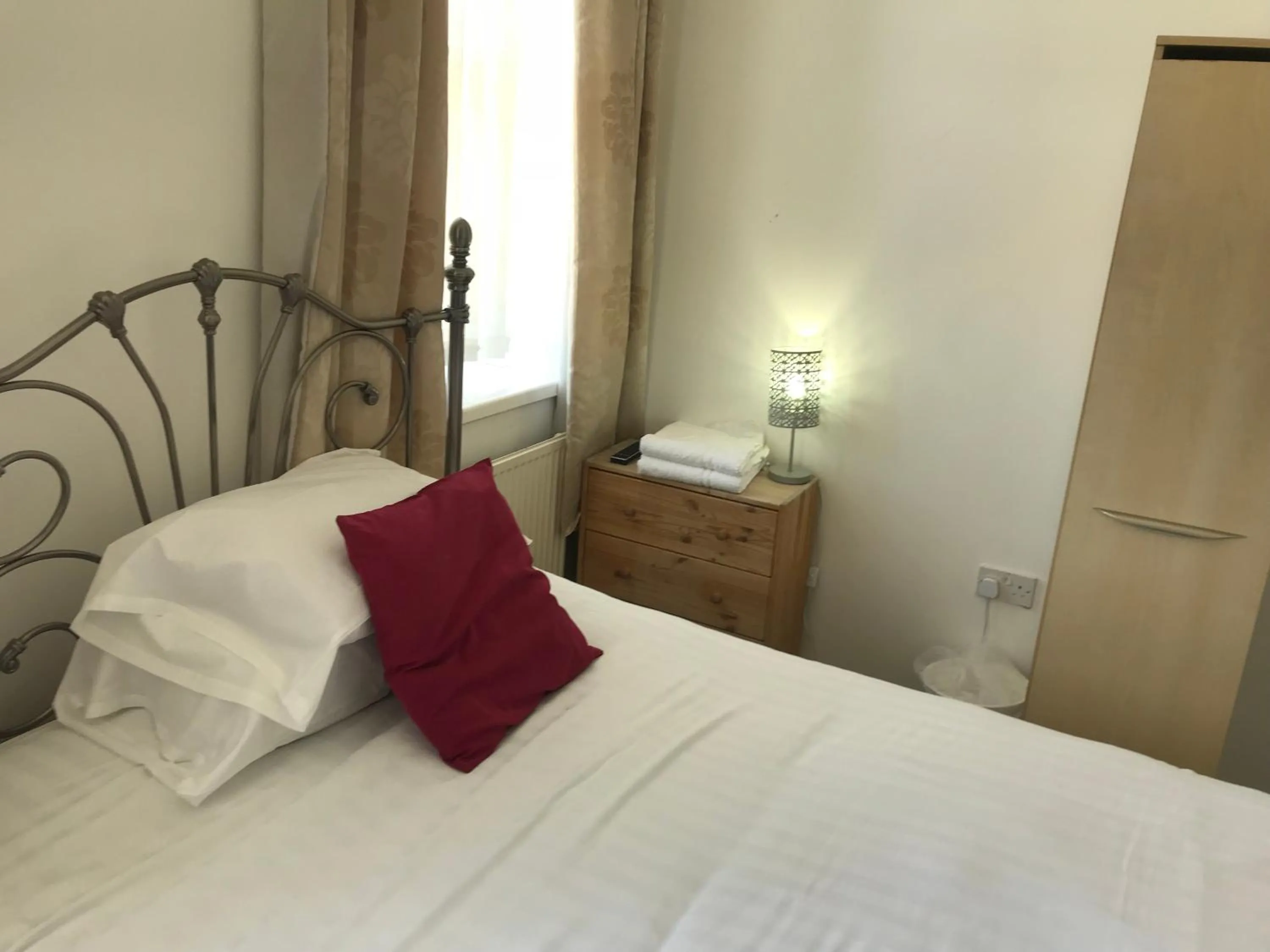 Bed in The Clifton Hotel Newcastle