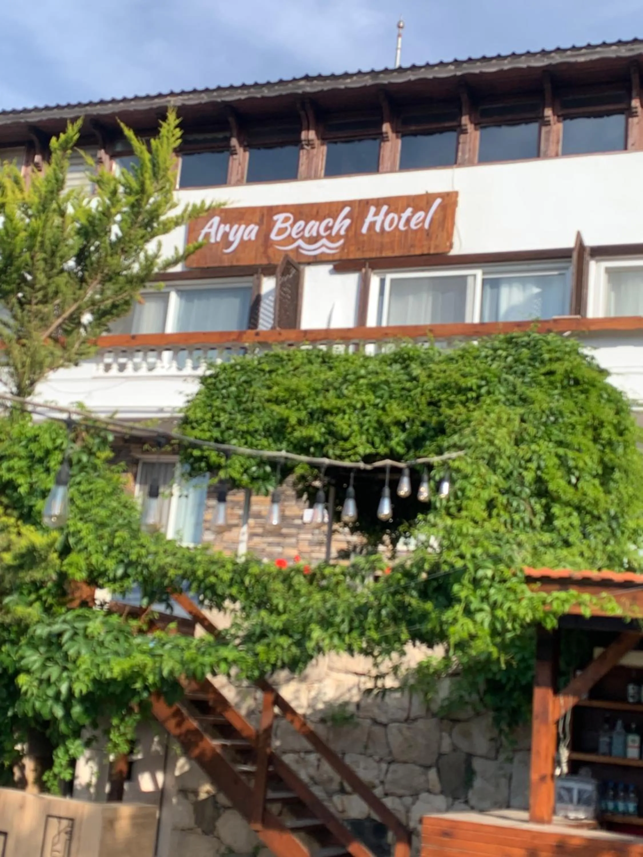 Arya Karaburun