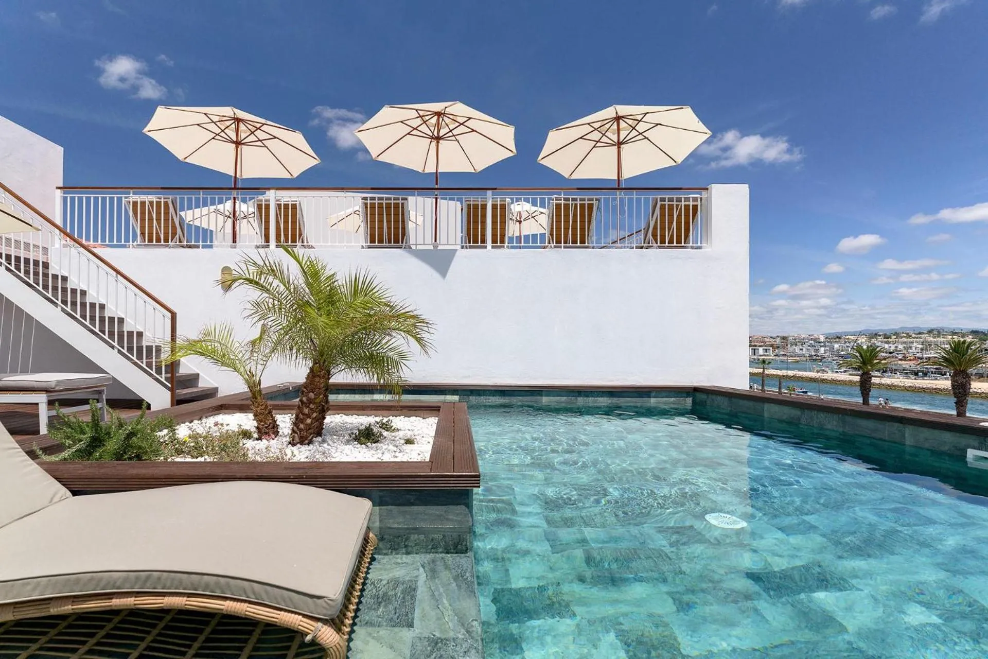 Swimming pool in Água Hotels Lagos Bay