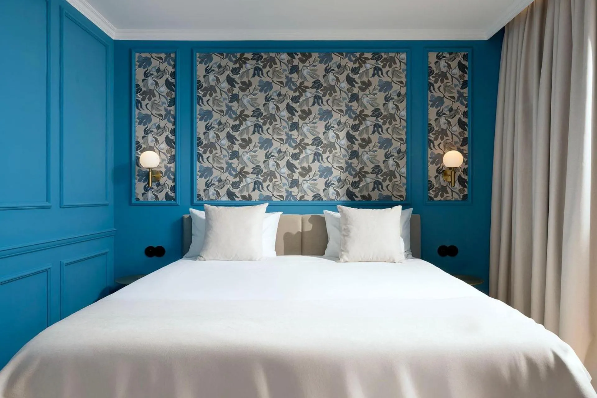 Photo of the whole room, Bed in Água Hotels Lagos Bay