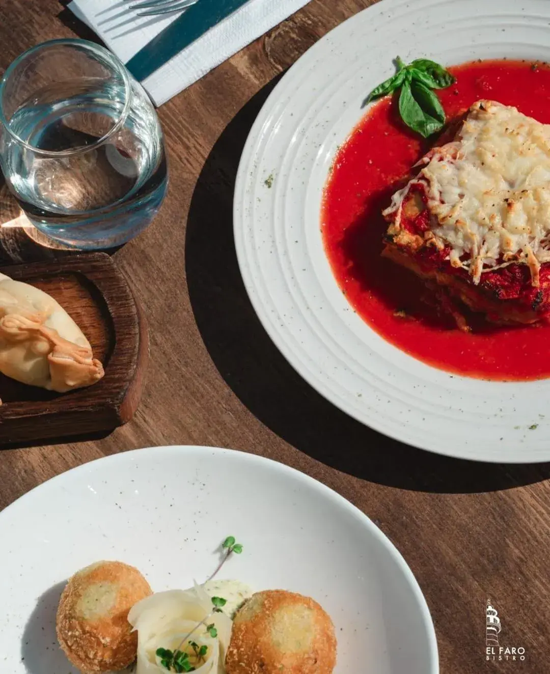 Restaurant/places to eat in Premium Tower Suites Mendoza Restaurant/places to eat in Premium Tower Suites Mendoza