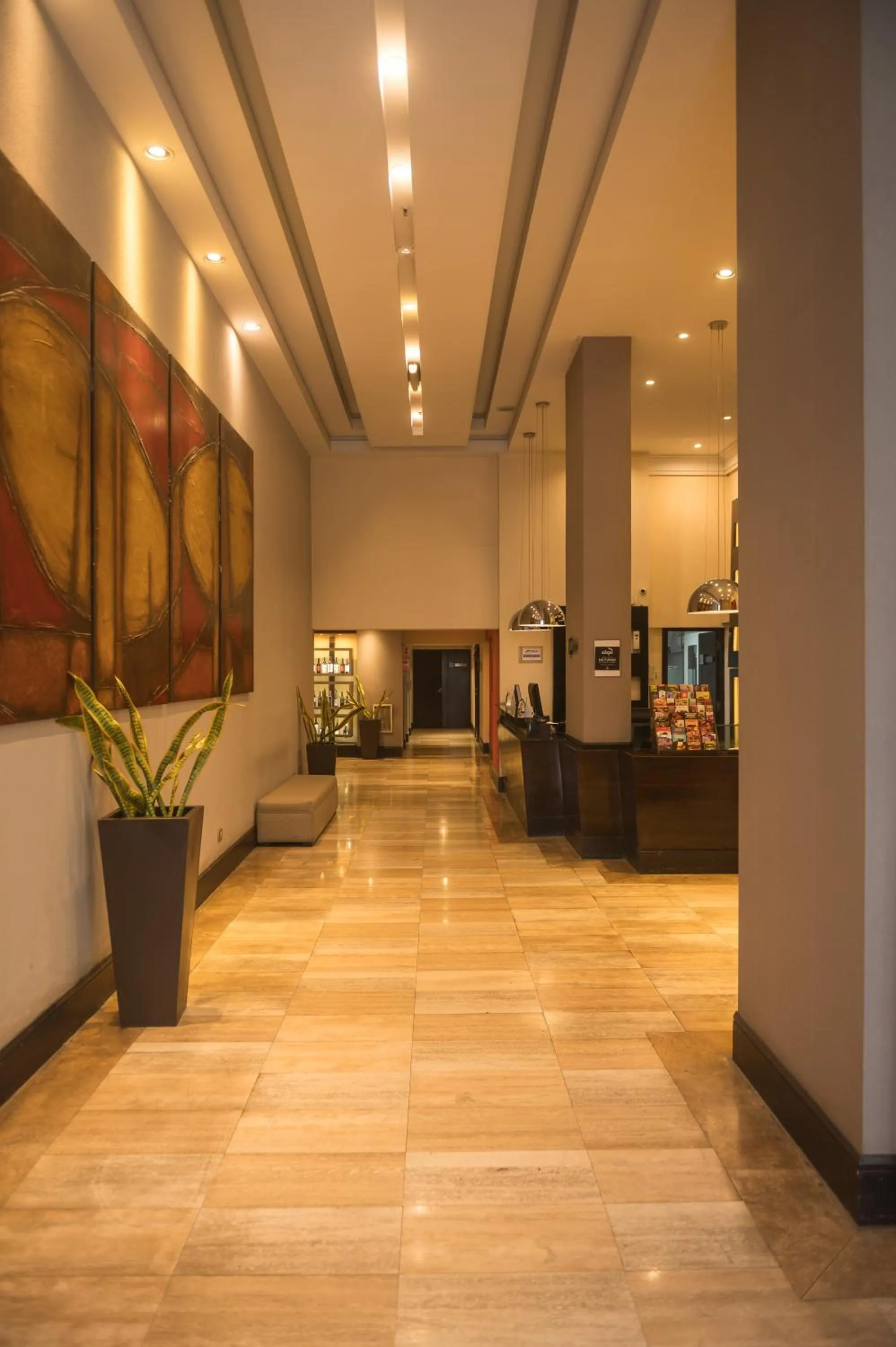 Lobby or reception in Premium Tower Suites Mendoza