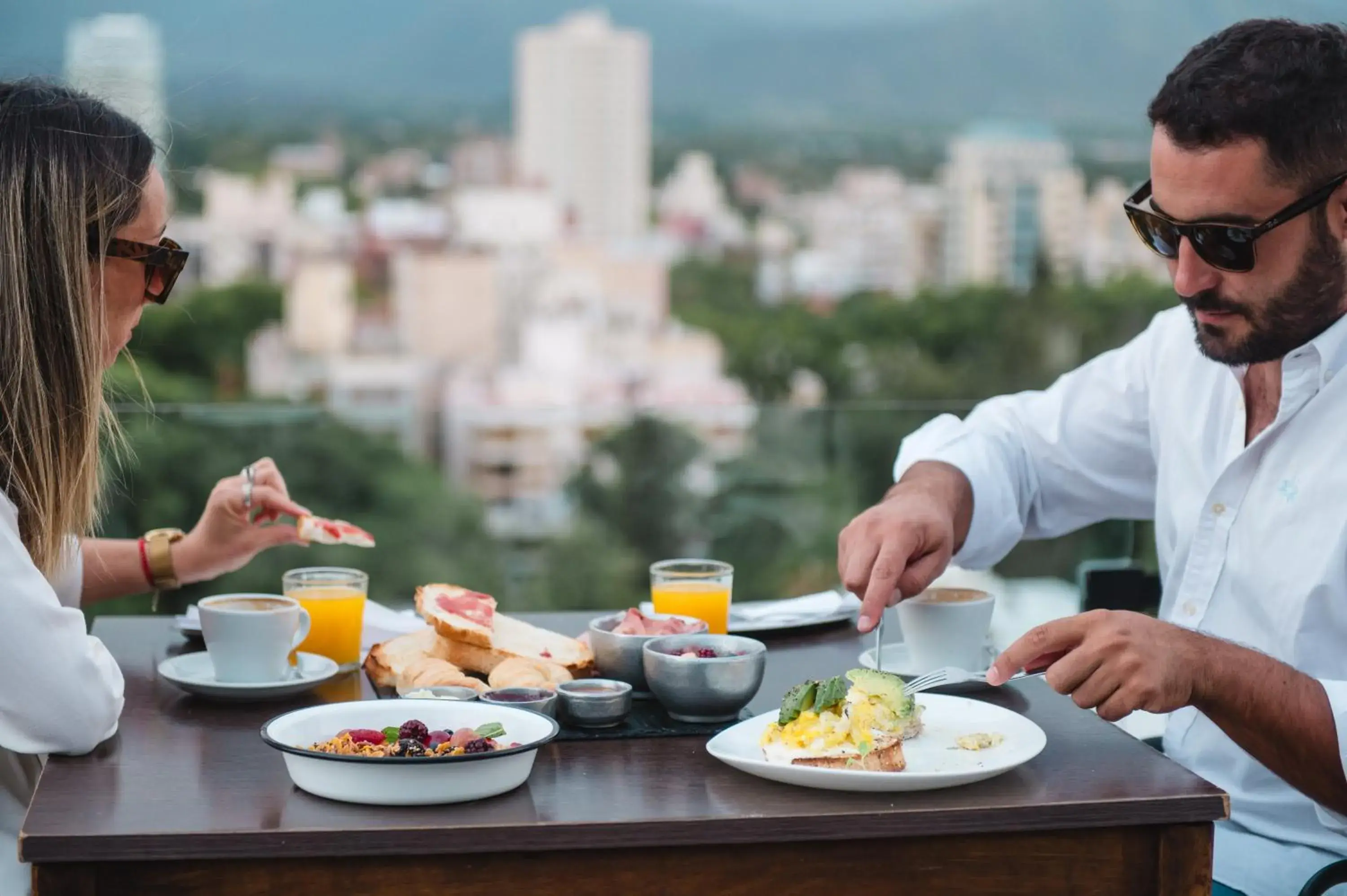 Restaurant/places to eat in Premium Tower Suites Mendoza Restaurant/places to eat in Premium Tower Suites Mendoza