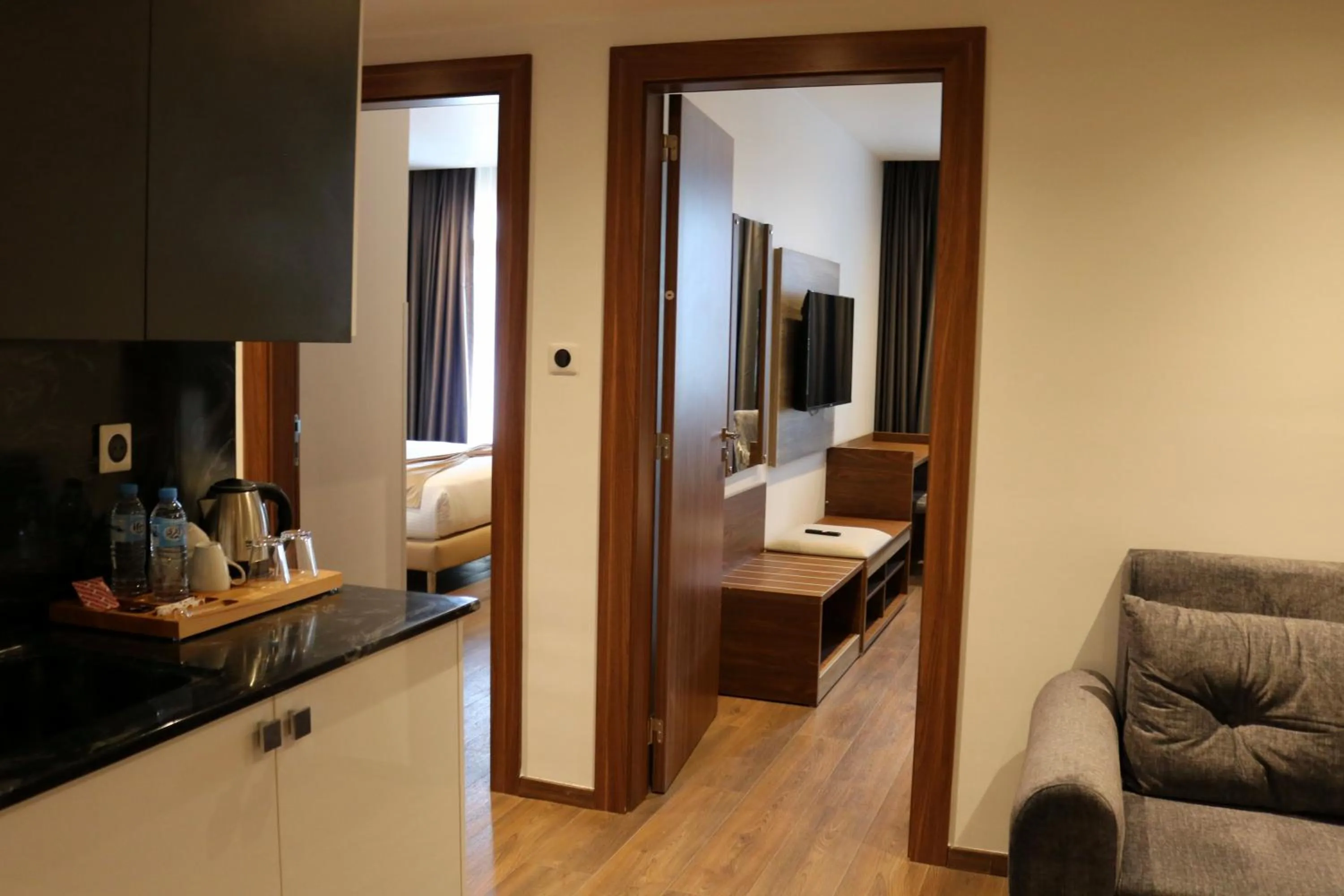 TV and multimedia, Bed in El Aziz Inn