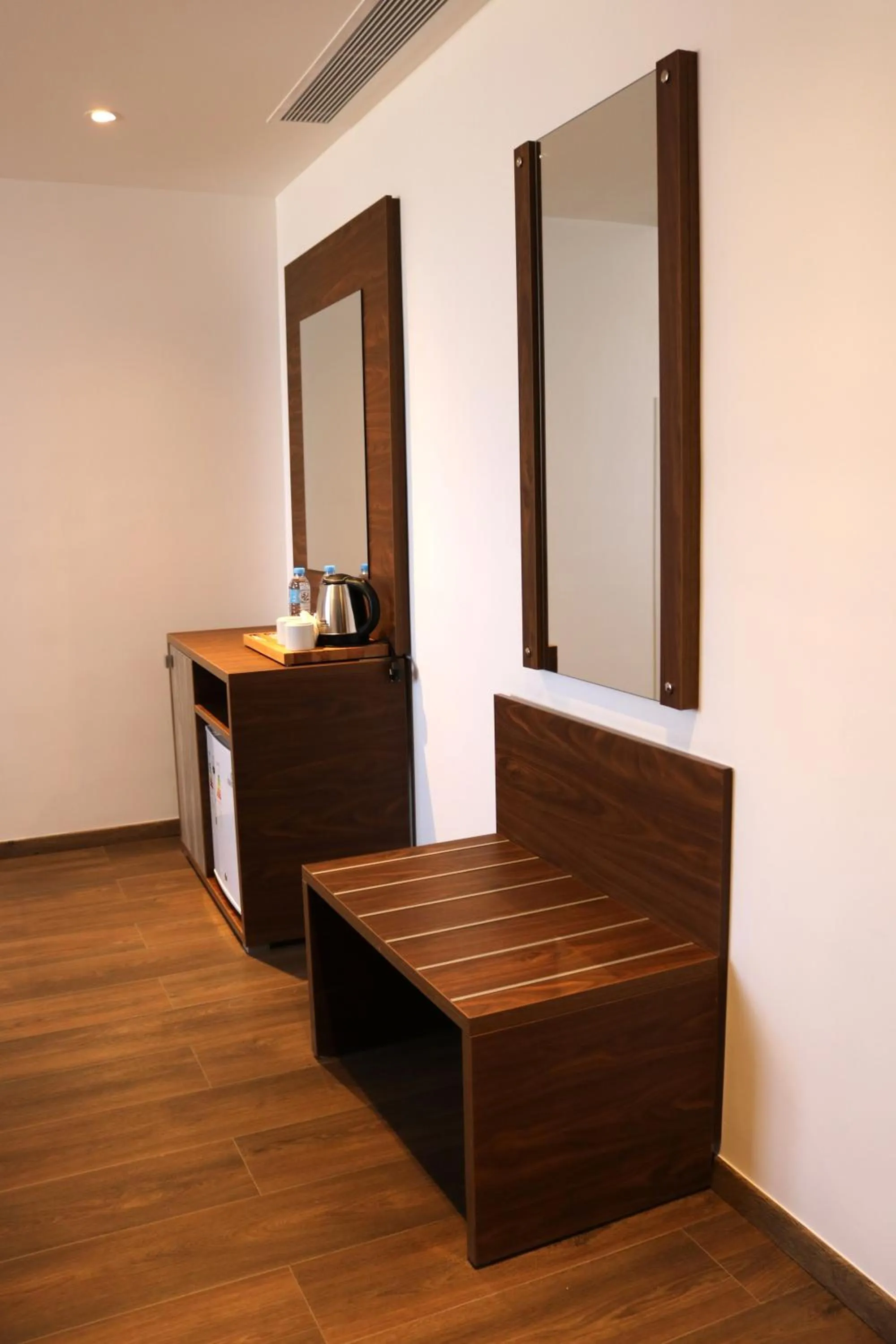 hair dresser in El Aziz Inn