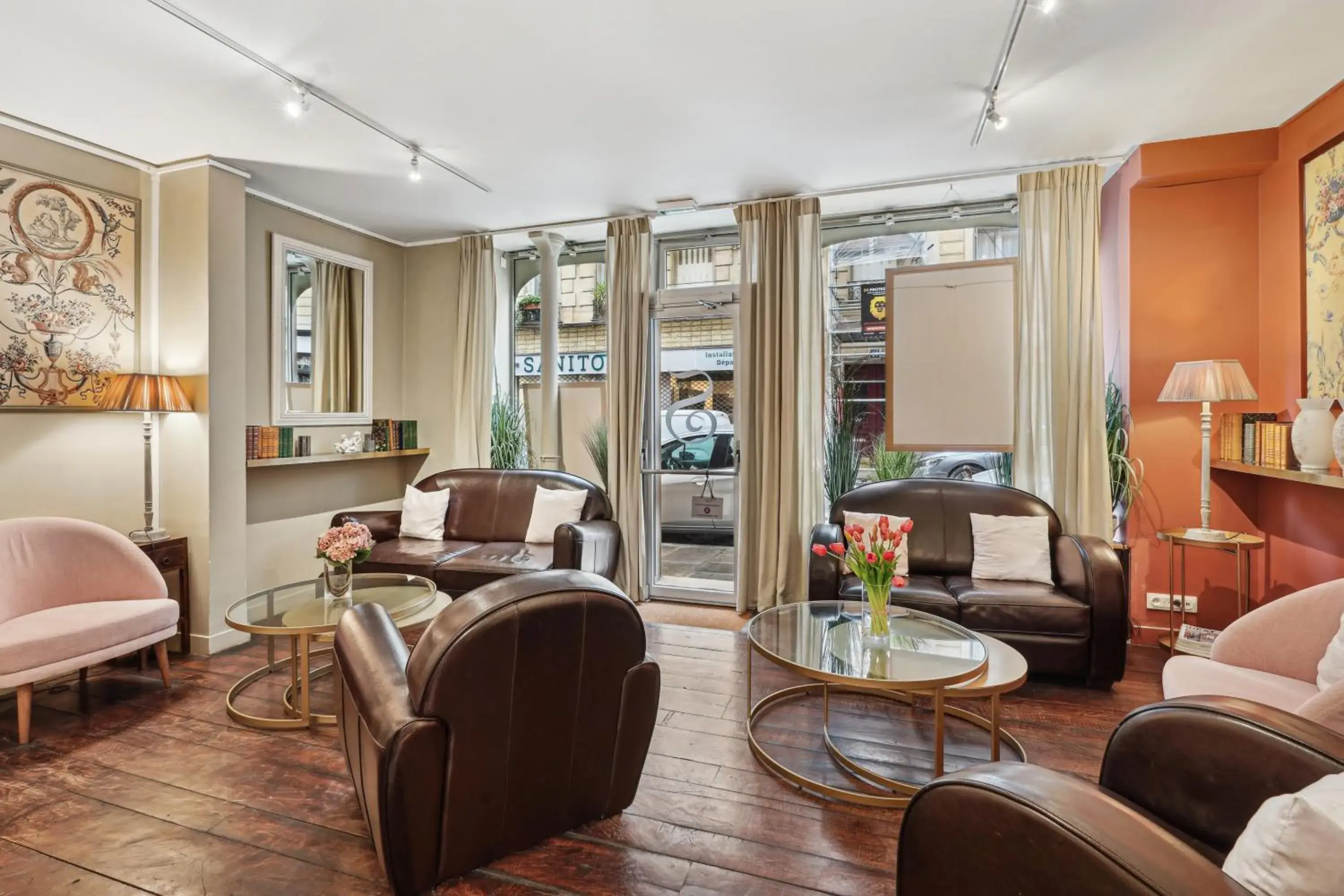 Fitness centre/facilities in Hôtel de Sèvres Fitness centre/facilities in Hôtel de Sèvres