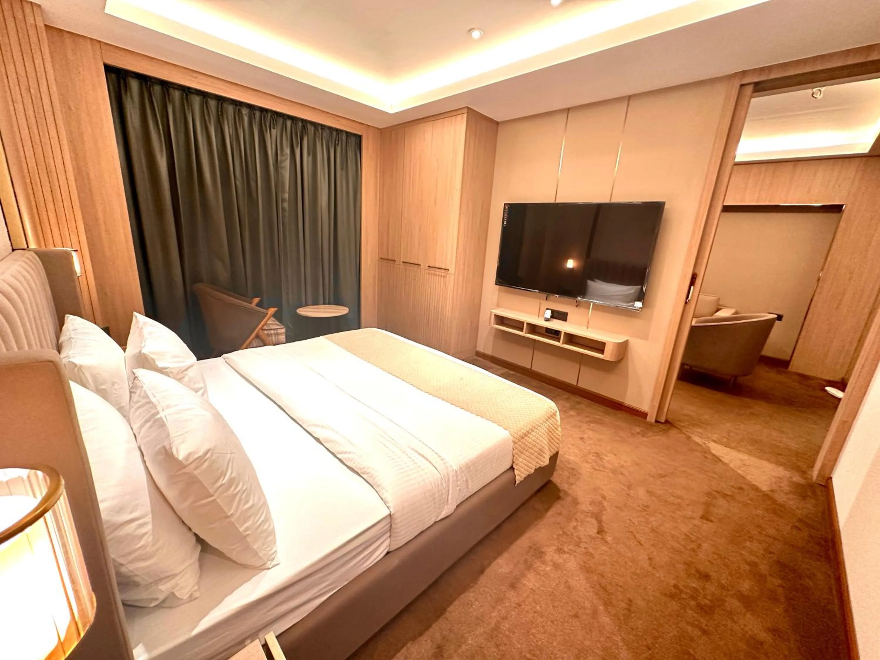 Bedroom, Bed in ASTER GRAND BY ZENQ Saket