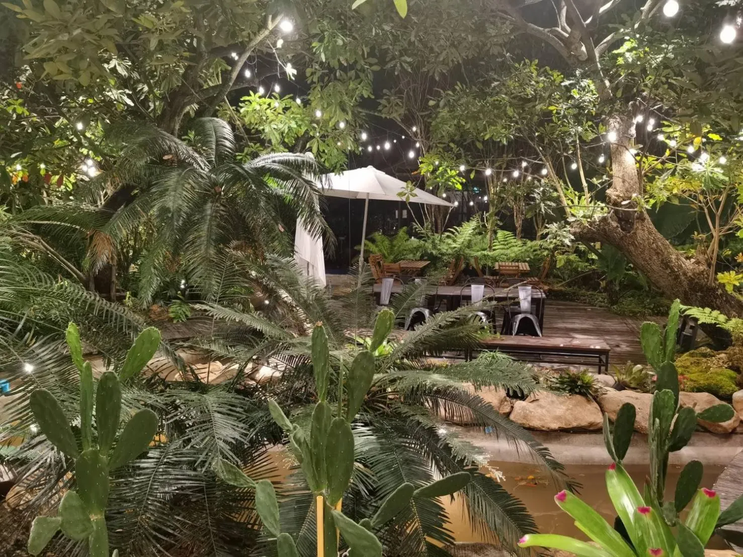 Restaurant/places to eat in Interpark Hotel & Residence, Eastern Seaboard Rayong