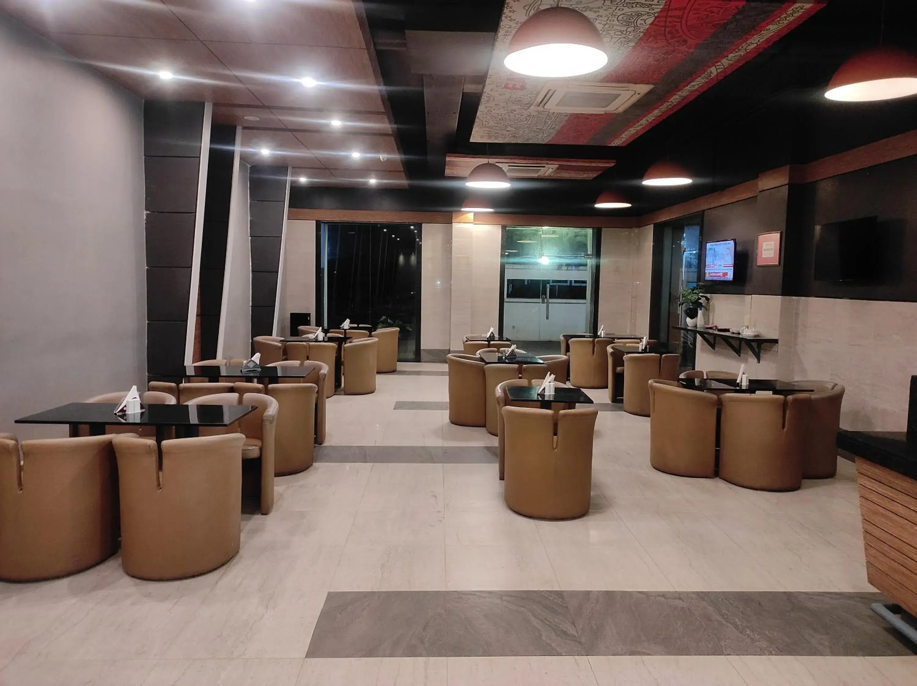 Restaurant/places to eat in Max Hotels Prayagraj Restaurant/places to eat in Max Hotels Prayagraj