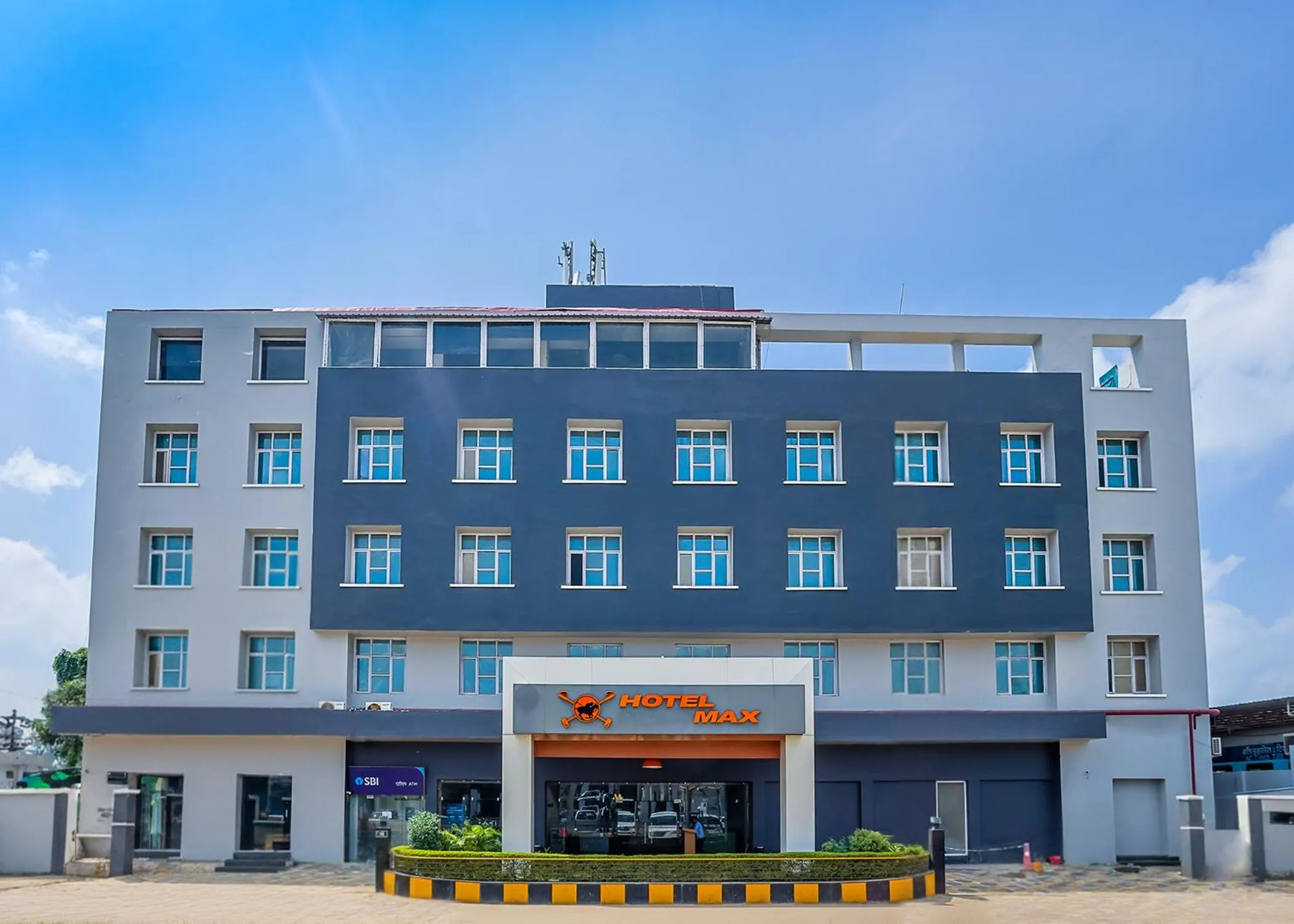 Property building in Max Hotels Prayagraj