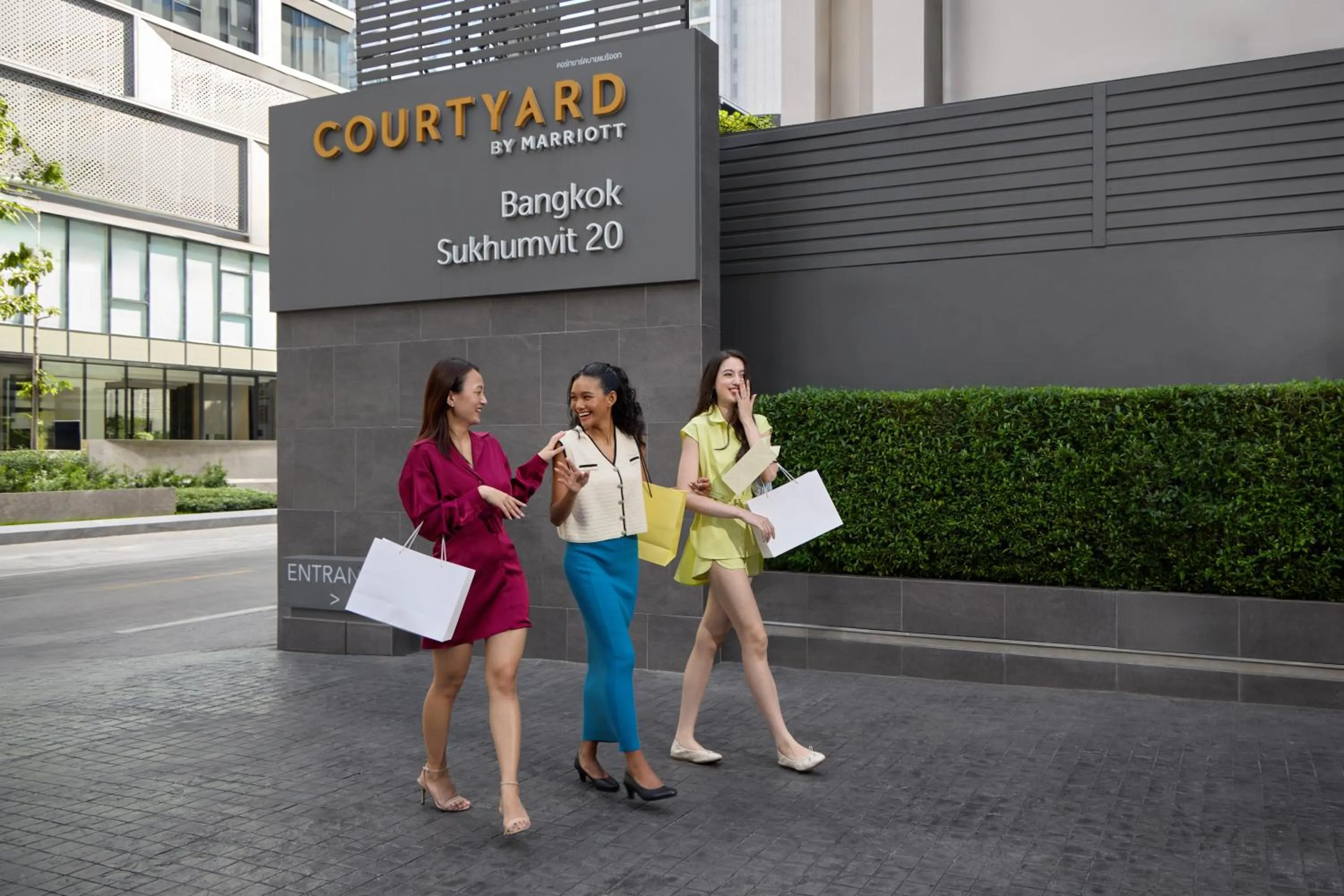 Shopping Area in Courtyard by Marriott Bangkok Sukhumvit 20