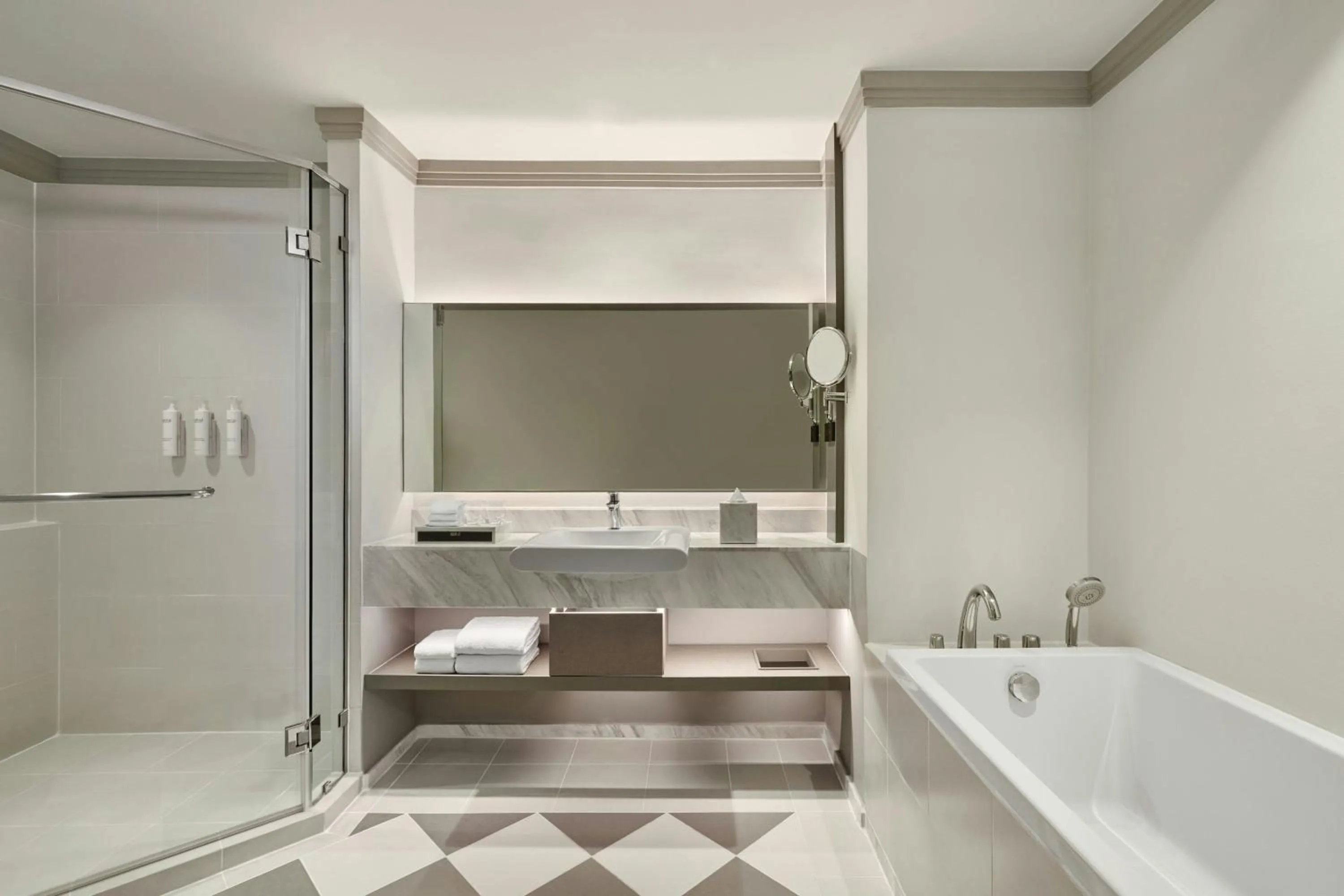 Bathroom in Courtyard by Marriott Bangkok Sukhumvit 20