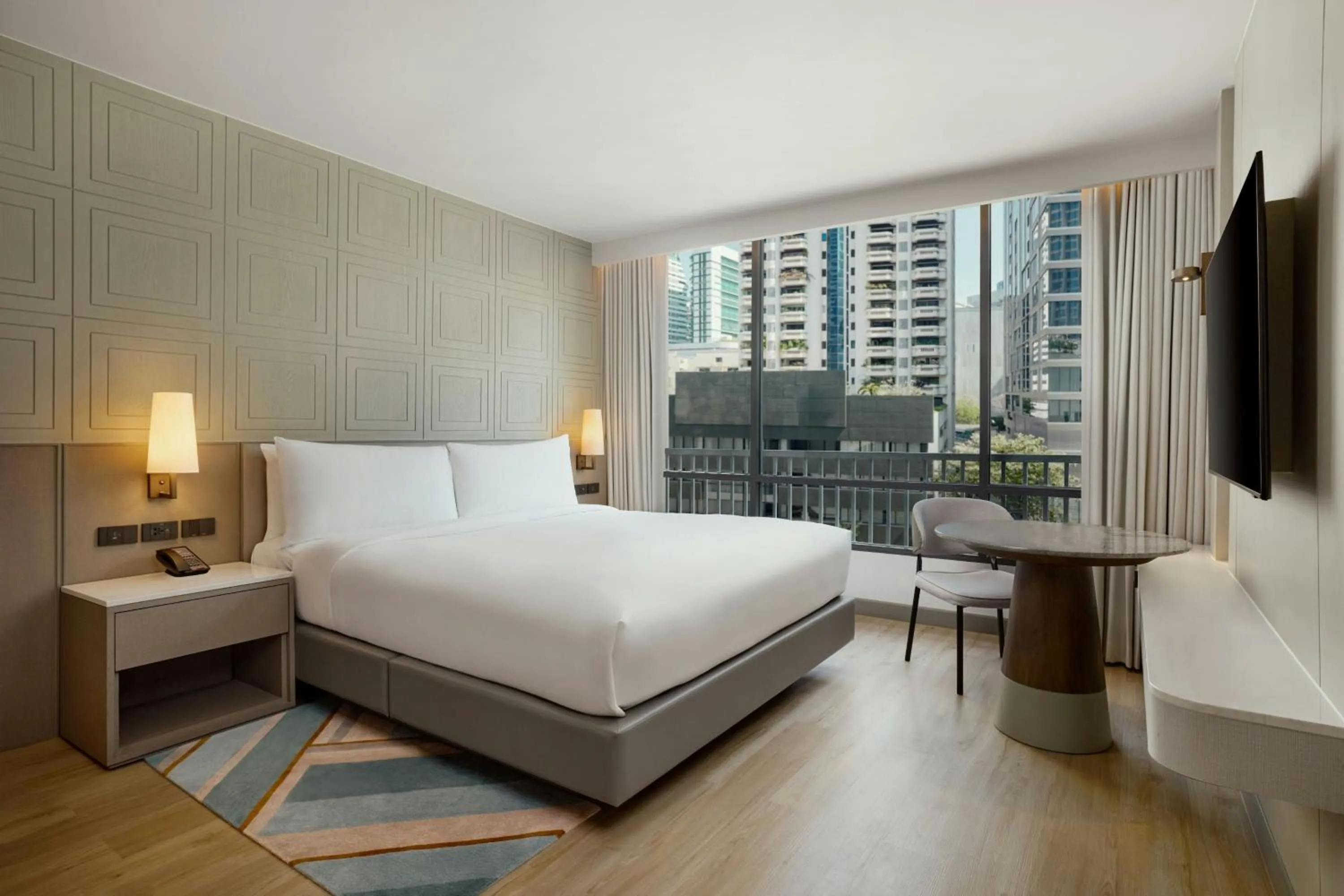 Photo of the whole room, Bed in Courtyard by Marriott Bangkok Sukhumvit 20