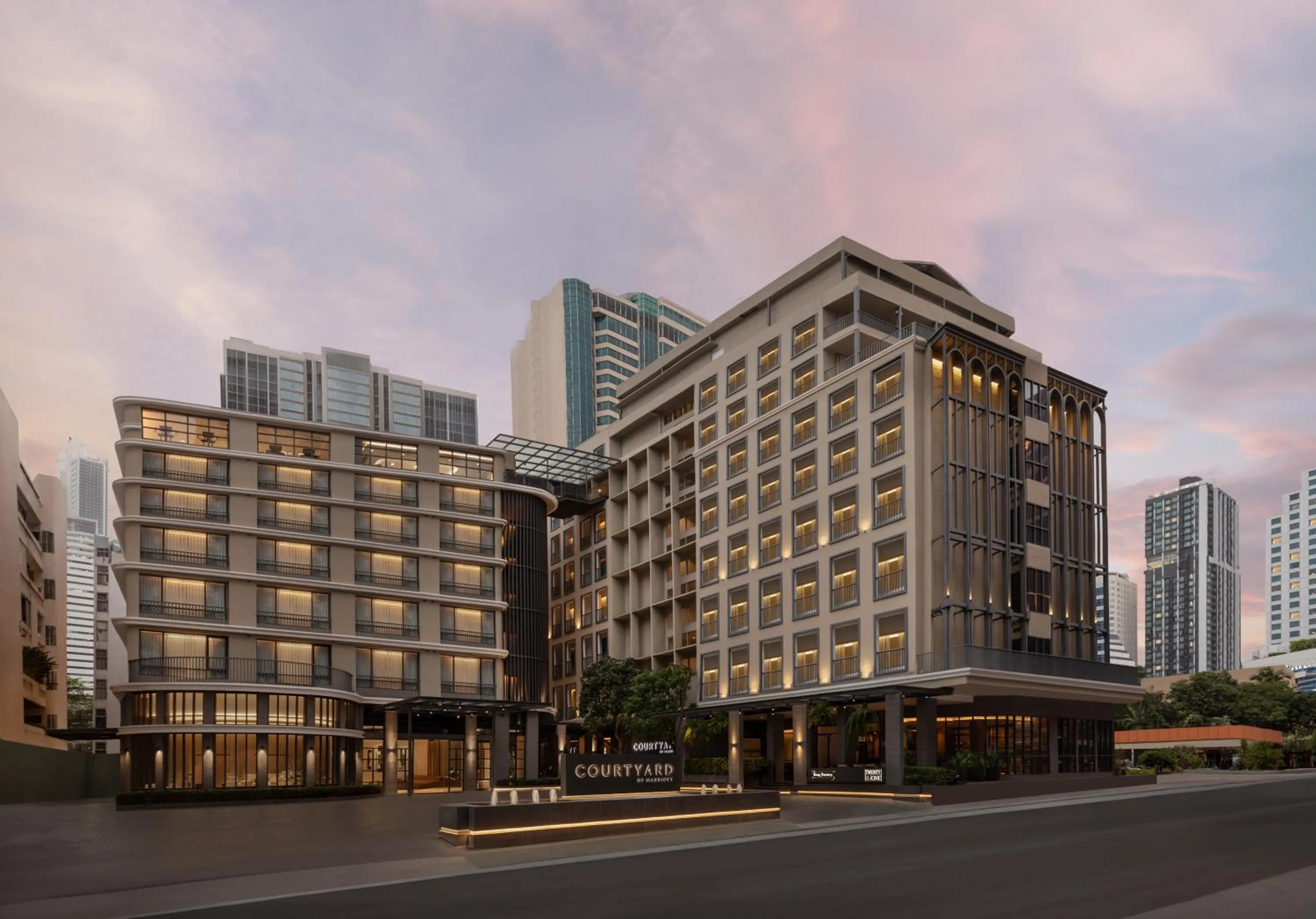 Property Building in Courtyard by Marriott Bangkok Sukhumvit 20