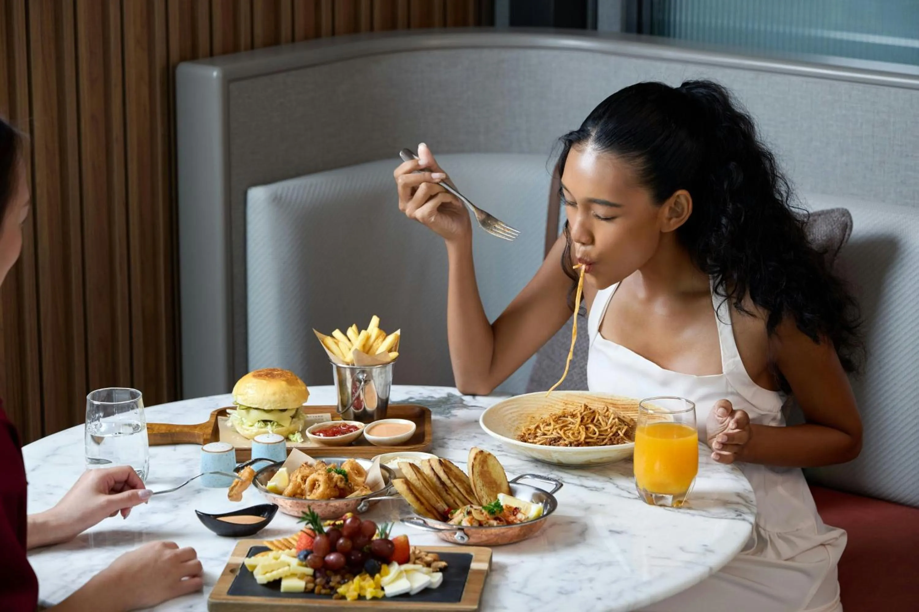 Restaurant/places to eat in Courtyard by Marriott Bangkok Sukhumvit 20