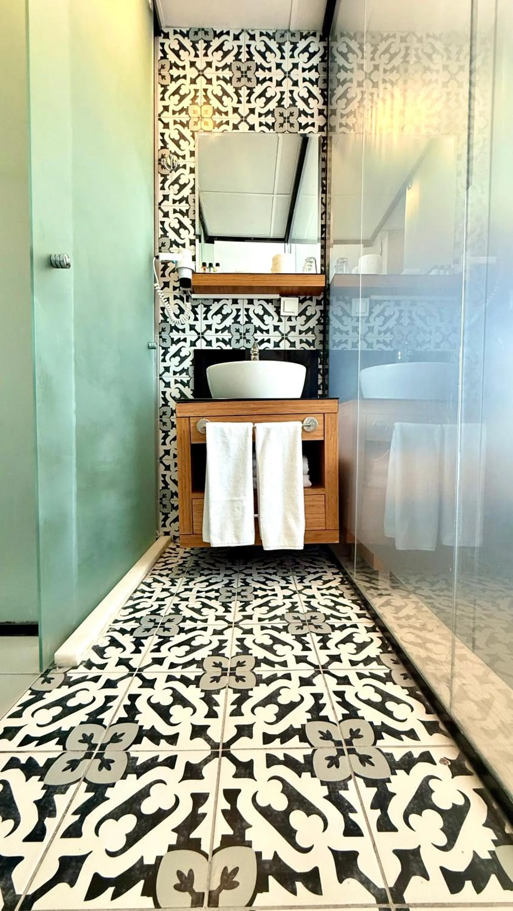 Shower in Casativo Hotel