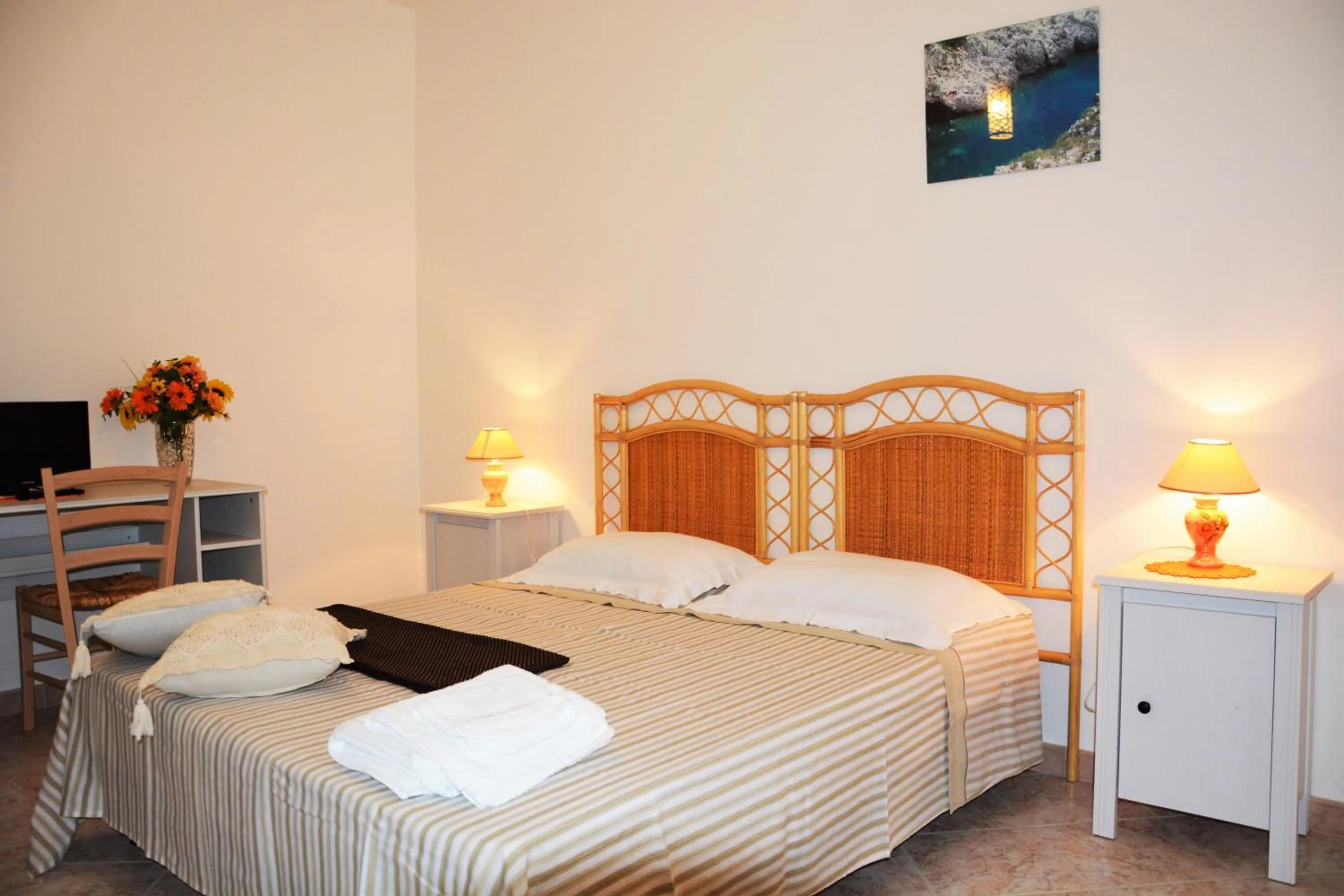 Bedroom, Bed in Salenterra B&B (Salento)