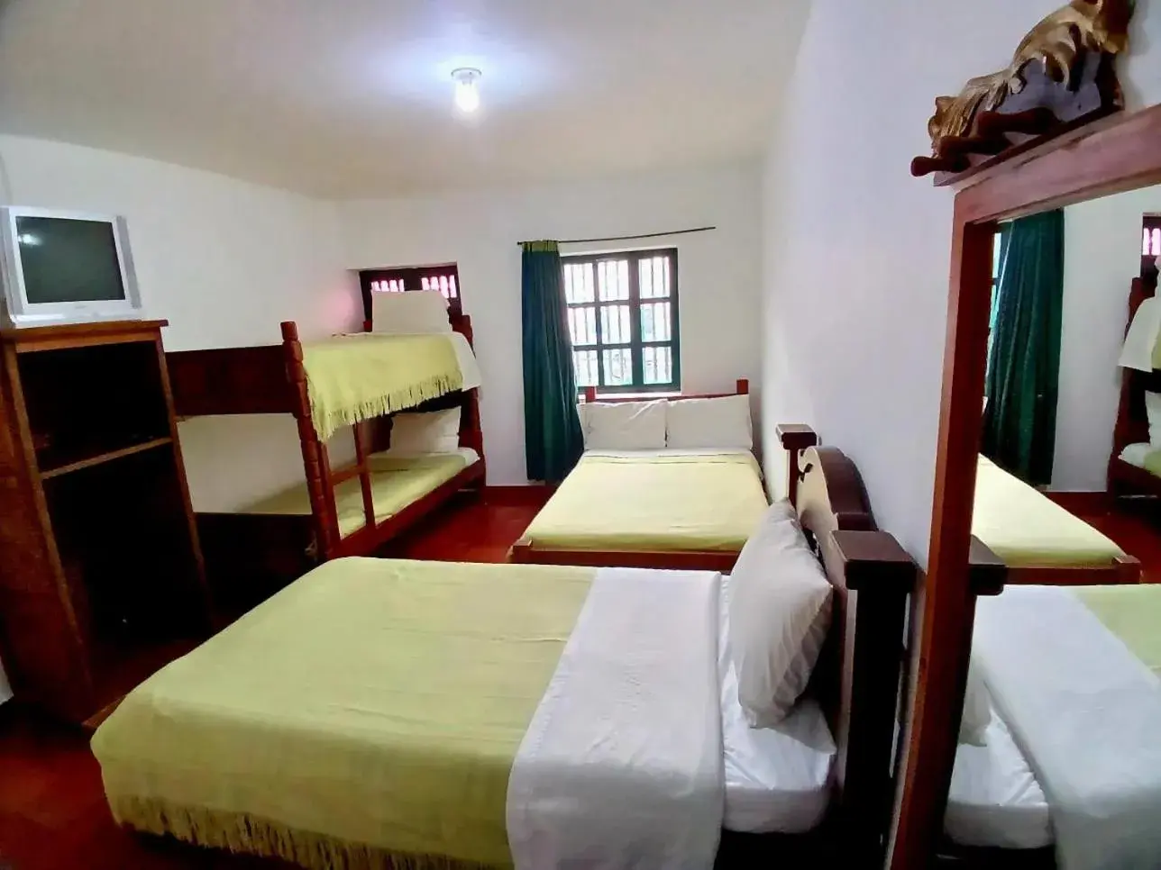 Family Room with Private Bathroom in HOTEL El CORZO DE LA VILLA Family Room with Private Bathroom in HOTEL El CORZO DE LA VILLA