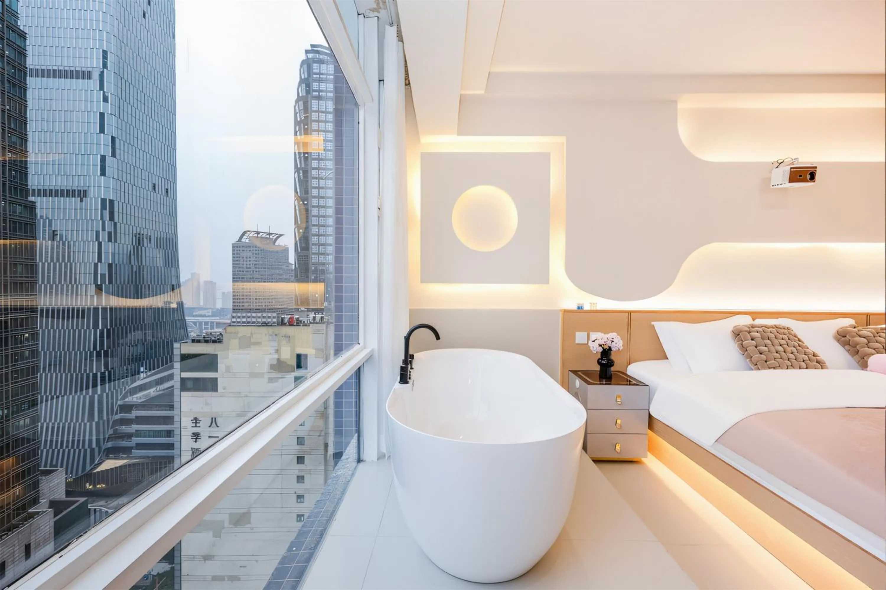 Bed in Baihong Sky View Studio with Deep Soak Tub - Jiefangbei Center