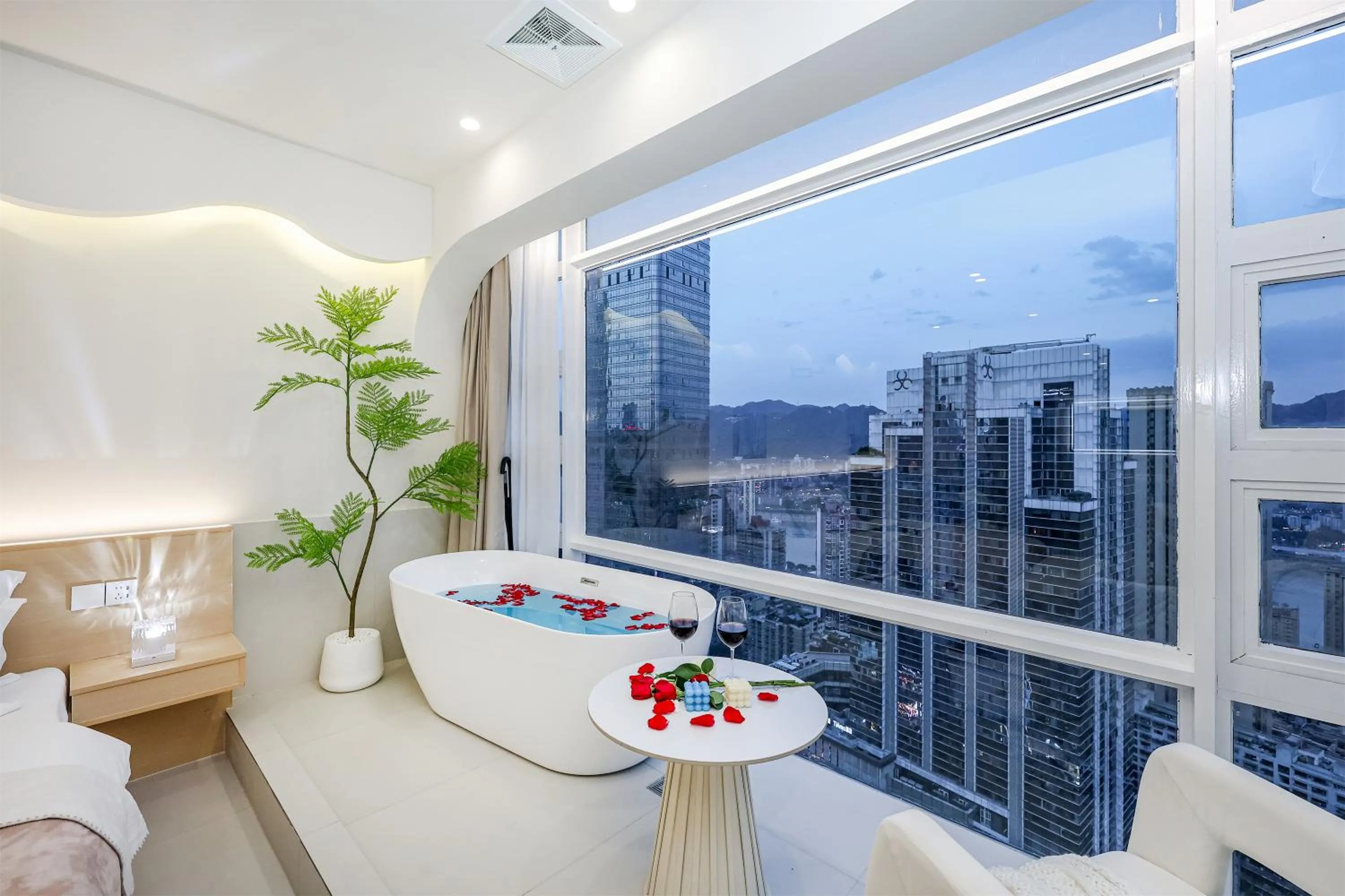 Baihong Sky View Studio with Deep Soak Tub - Jiefangbei Center