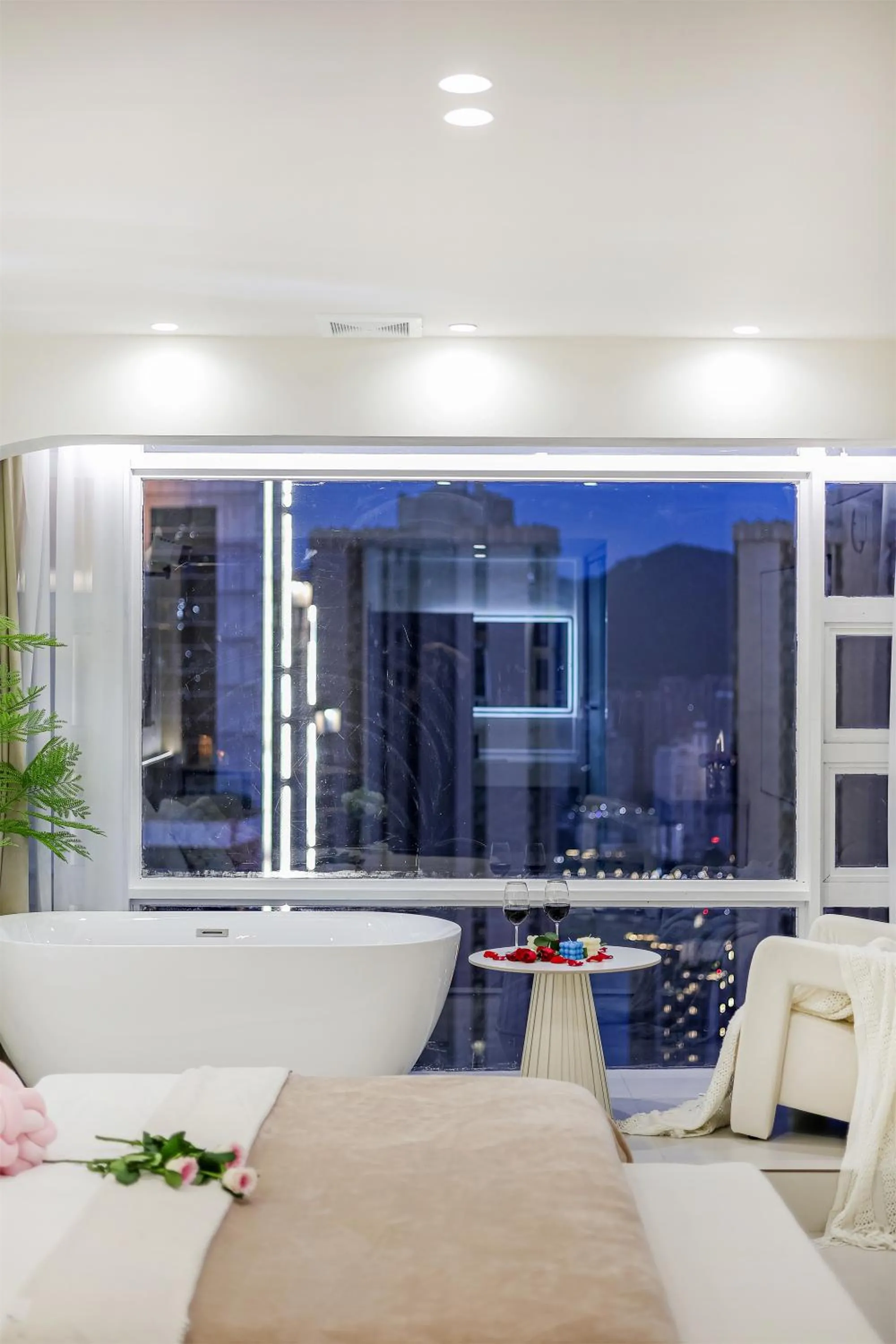 Baihong Sky View Studio with Deep Soak Tub - Jiefangbei Center