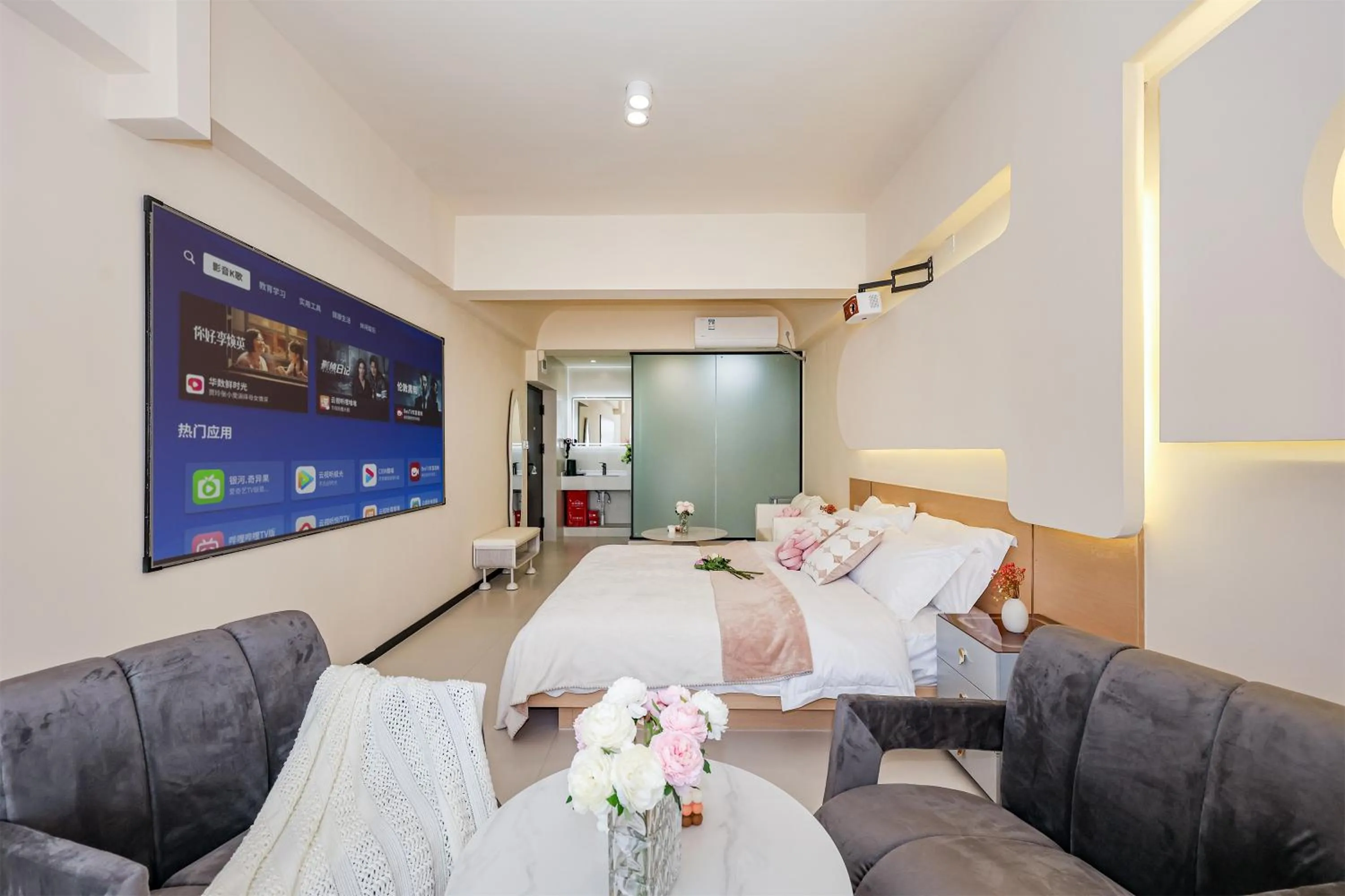 Baihong Sky View Studio with Deep Soak Tub - Jiefangbei Center