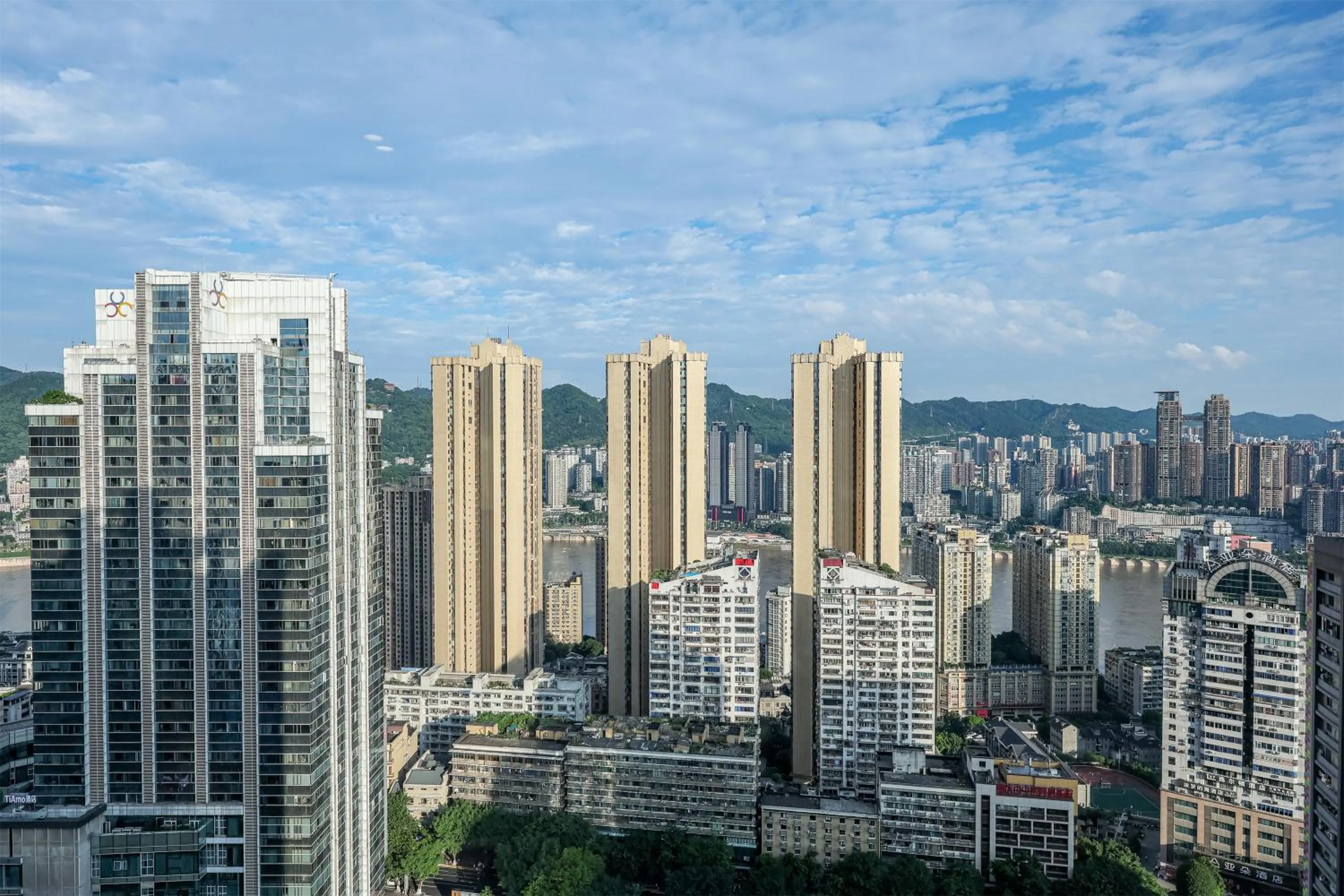 Baihong Sky View Studio with Deep Soak Tub - Jiefangbei Center