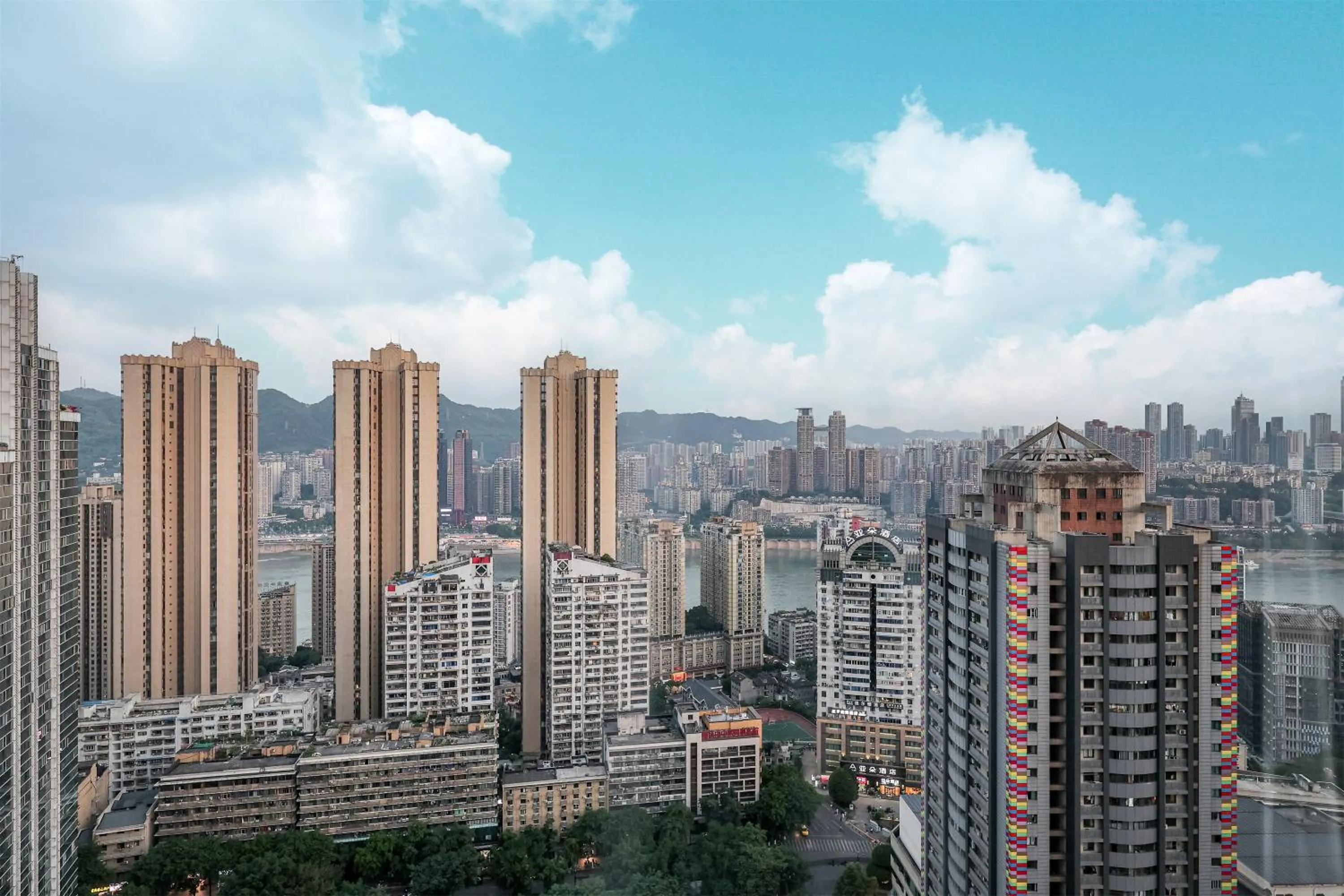 Baihong Sky View Studio with Deep Soak Tub - Jiefangbei Center