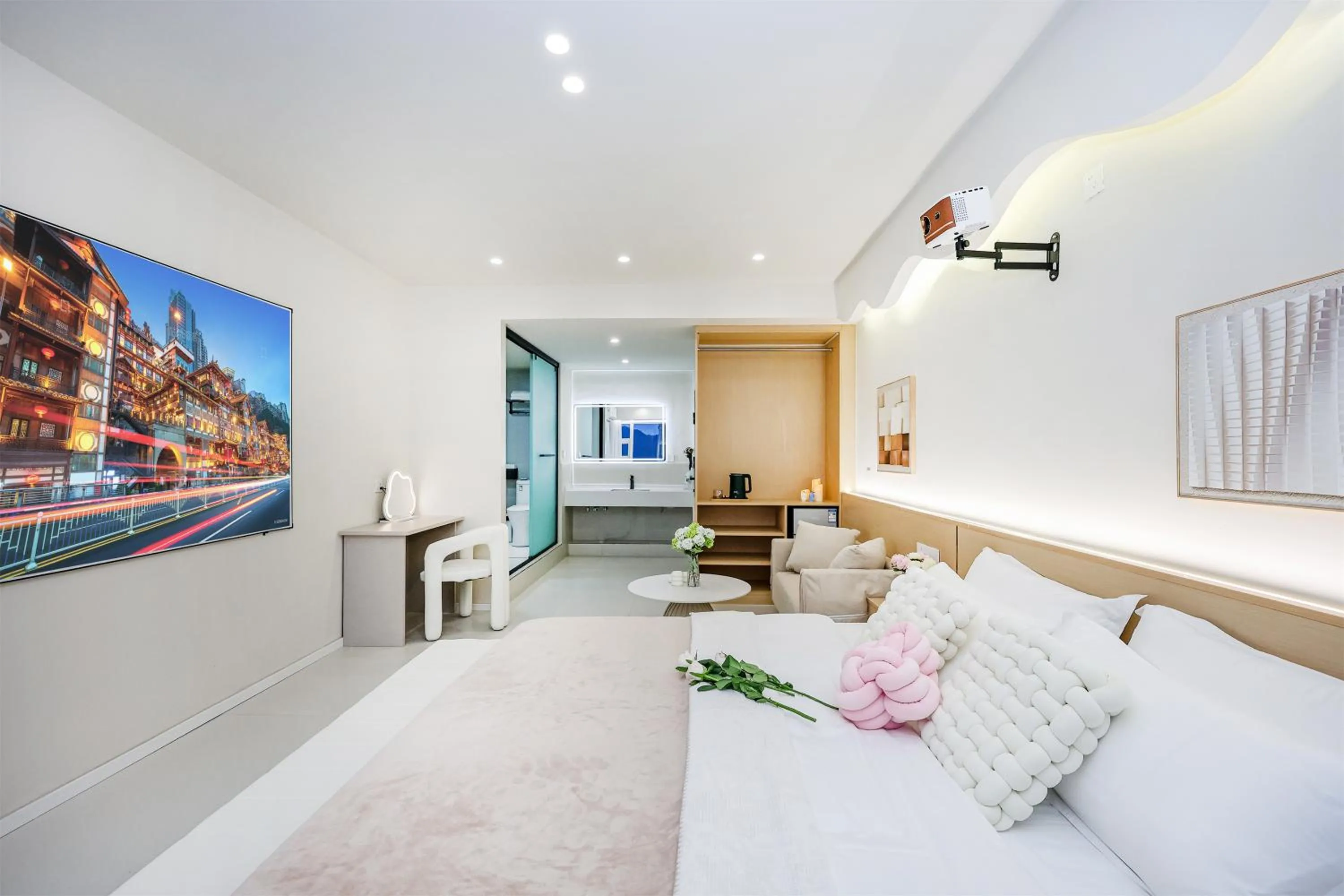 Bed in Baihong Sky View Studio with Deep Soak Tub - Jiefangbei Center