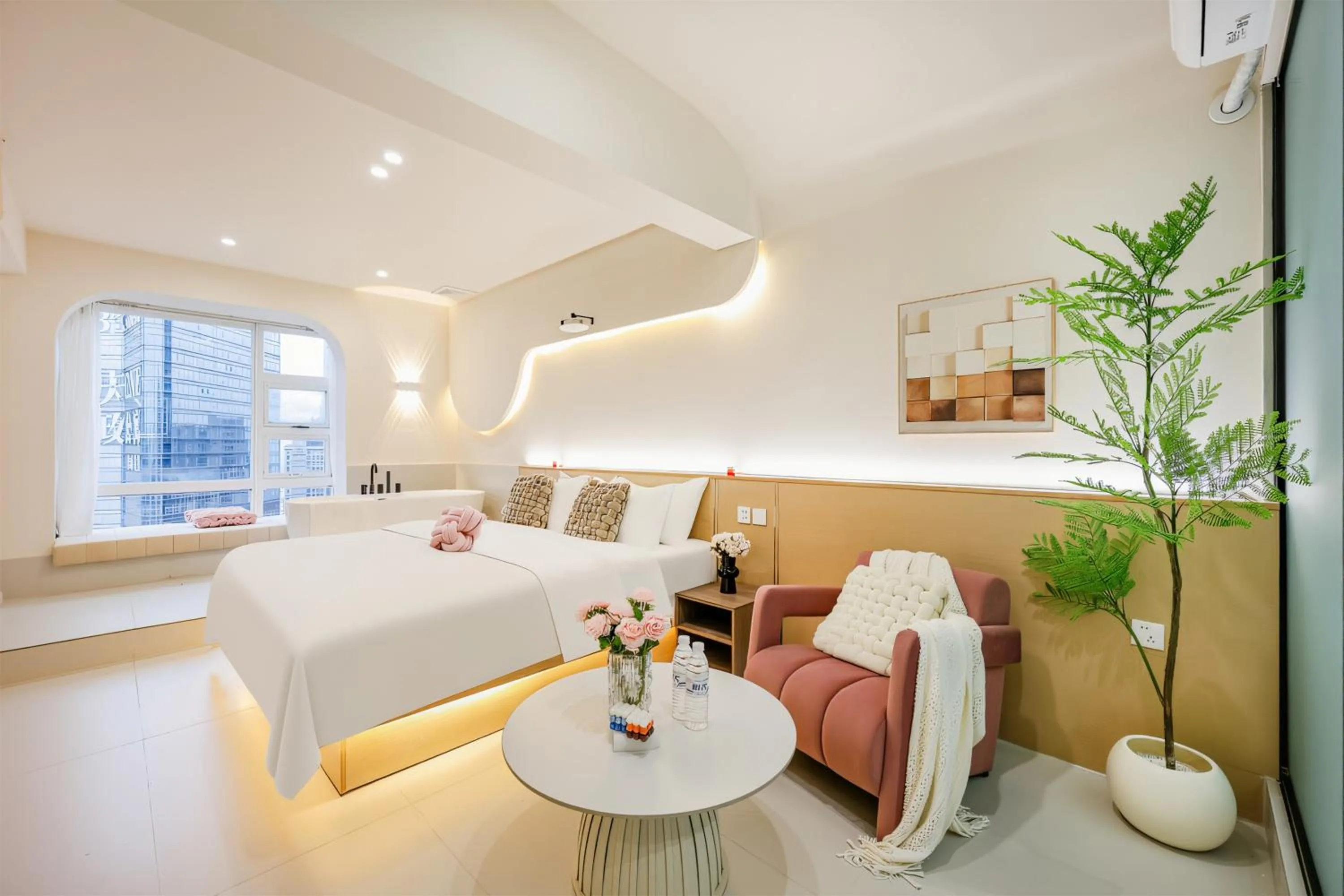 Bed in Baihong Sky View Studio with Deep Soak Tub - Jiefangbei Center