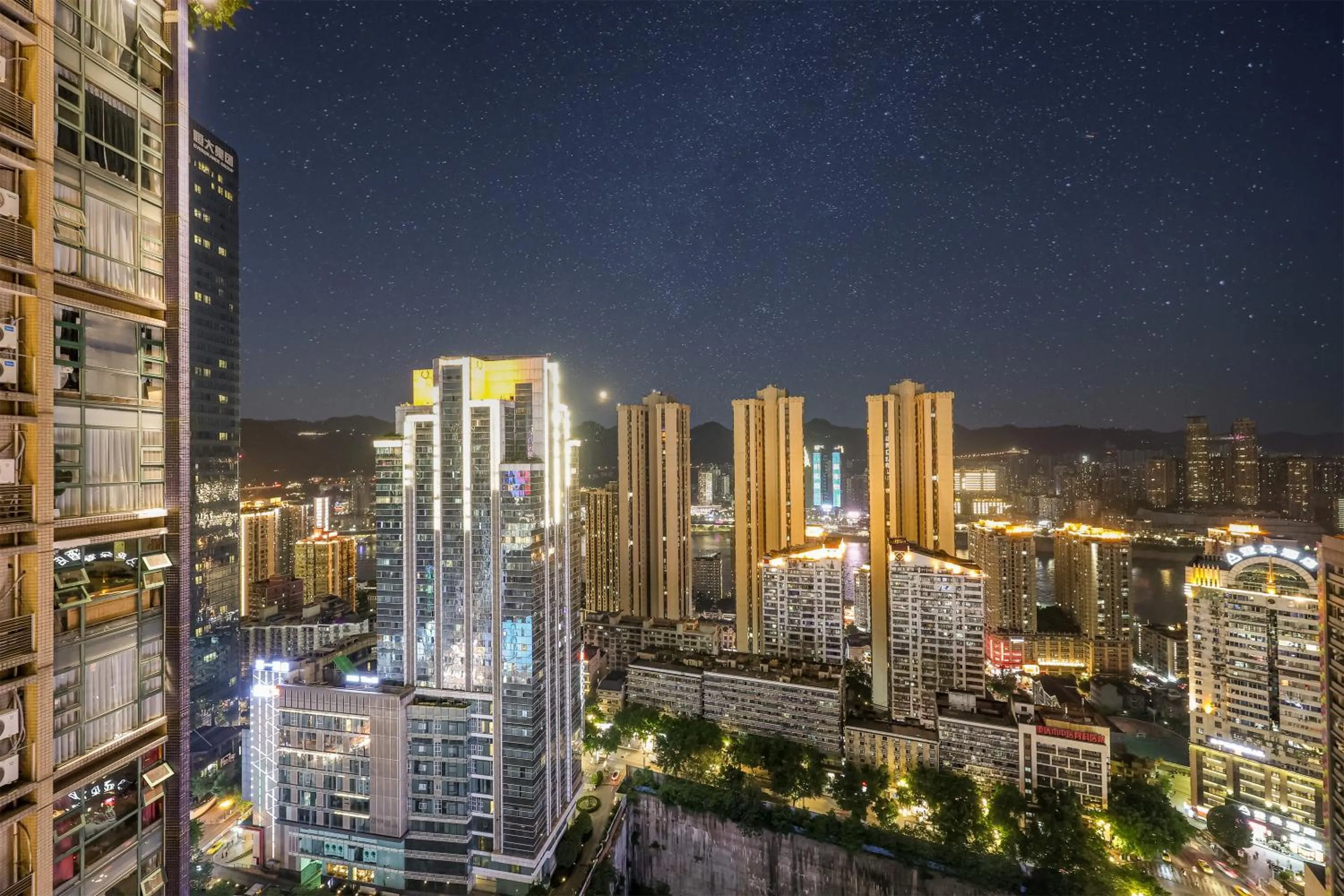 Baihong Sky View Studio with Deep Soak Tub - Jiefangbei Center