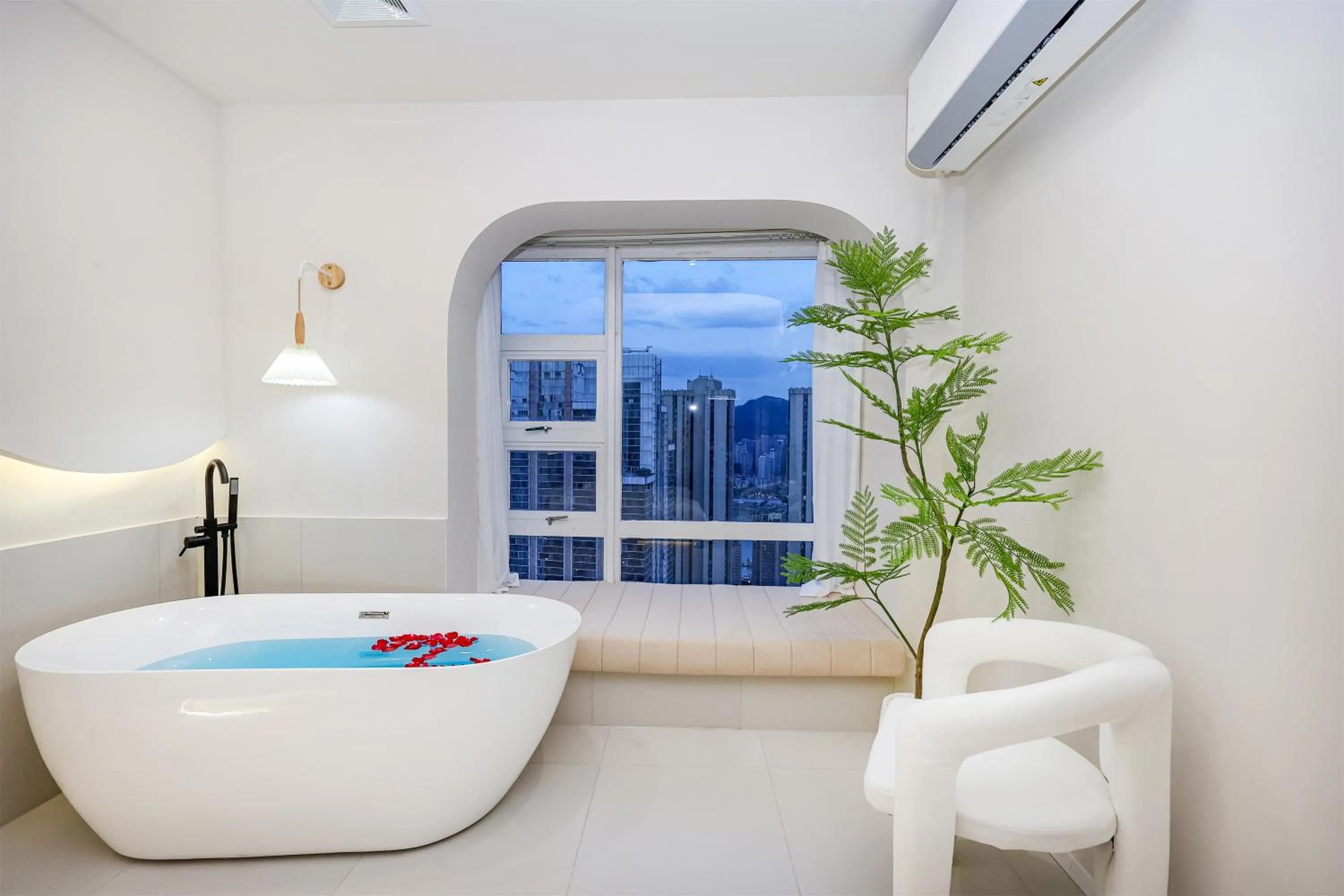 Baihong Sky View Studio with Deep Soak Tub - Jiefangbei Center