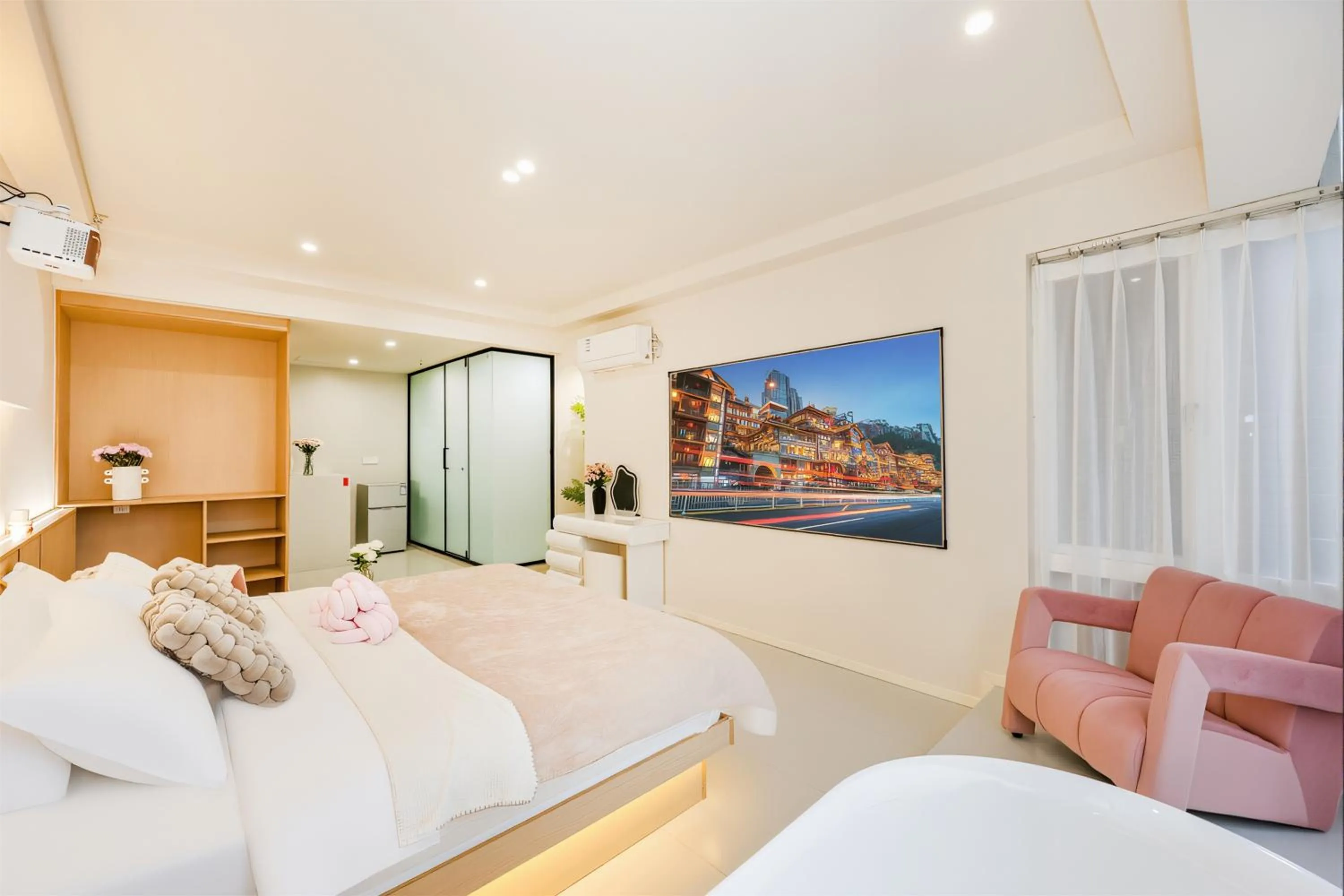Bed in Baihong Sky View Studio with Deep Soak Tub - Jiefangbei Center